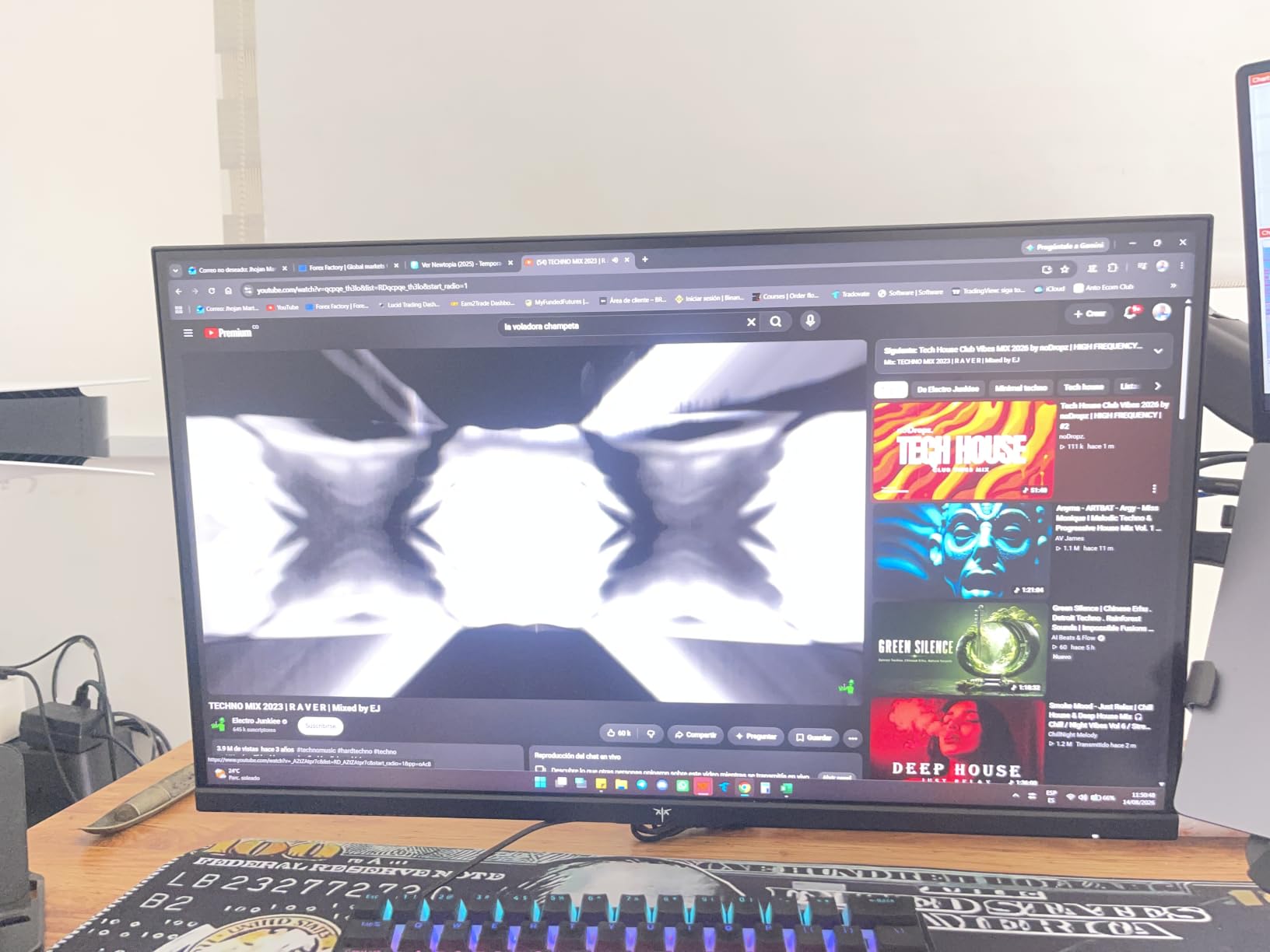 KTC 24 Inch 190Hz Gaming Monitor, FHD 1080P, HDR 400, Fast IPS, H24F8 customer photo 2