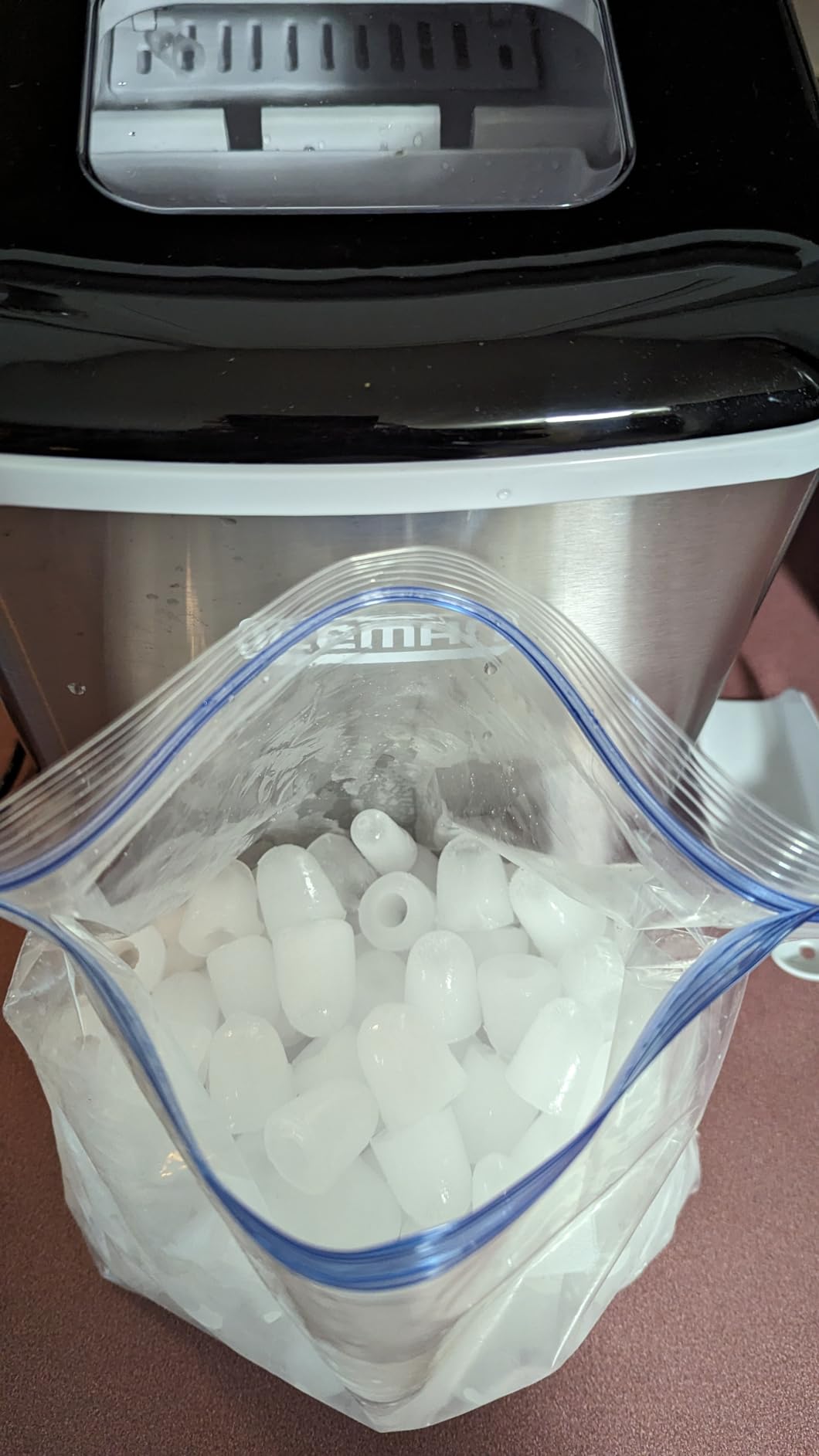 Iceman Compact Pebble Ice Machine, Countertop Nugget Ice Maker Produces Chewable Pellet Ice in 8 Minutes, Makes 26lbs/Day, One-Touch Cleaning Function with Ice Scoop/Basket Included – Black customer photo 2