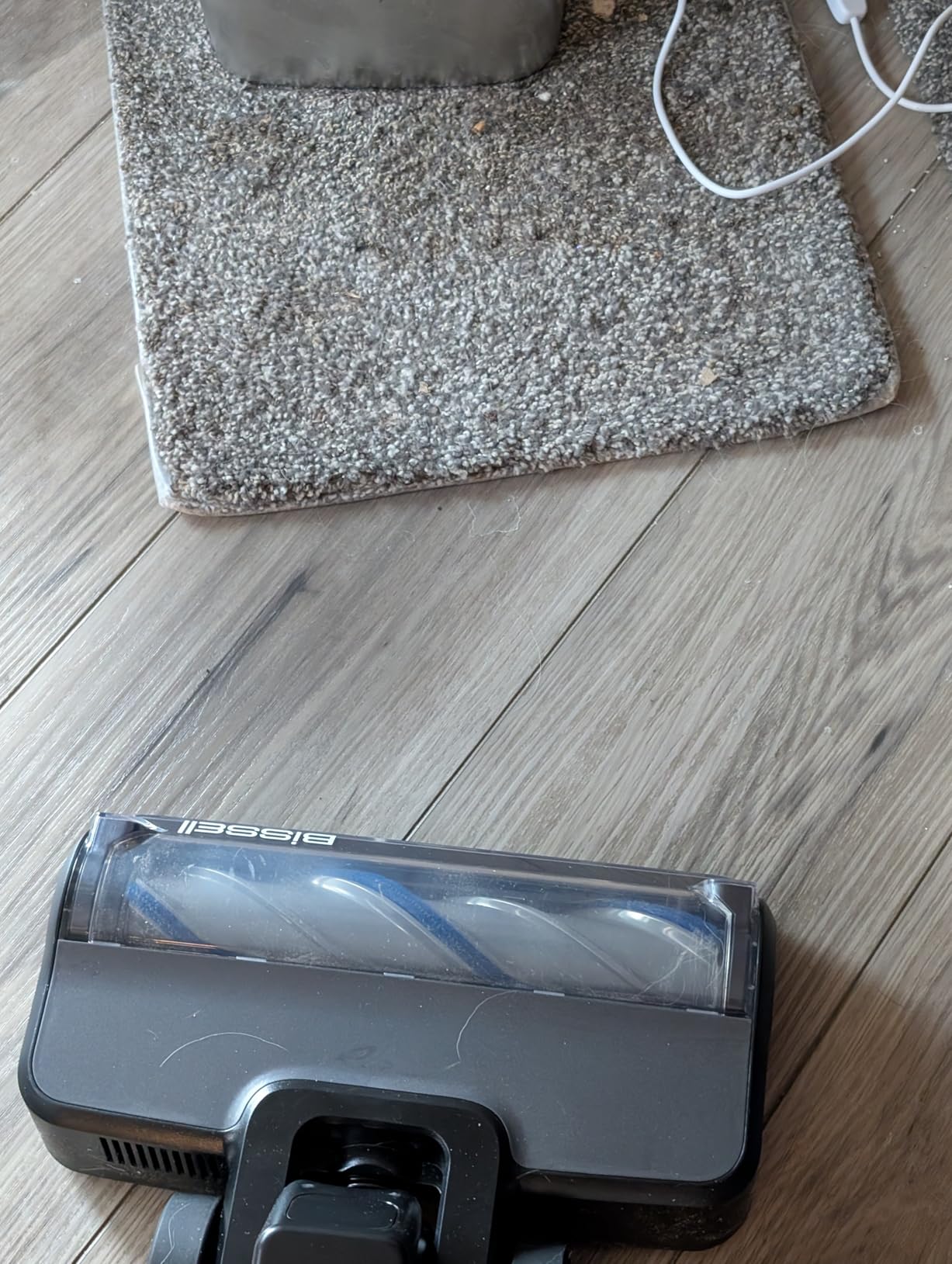 Bissell PowerClean FurFinder 200W Self-Standing Cordless Vacuum, 4052 customer photo 1