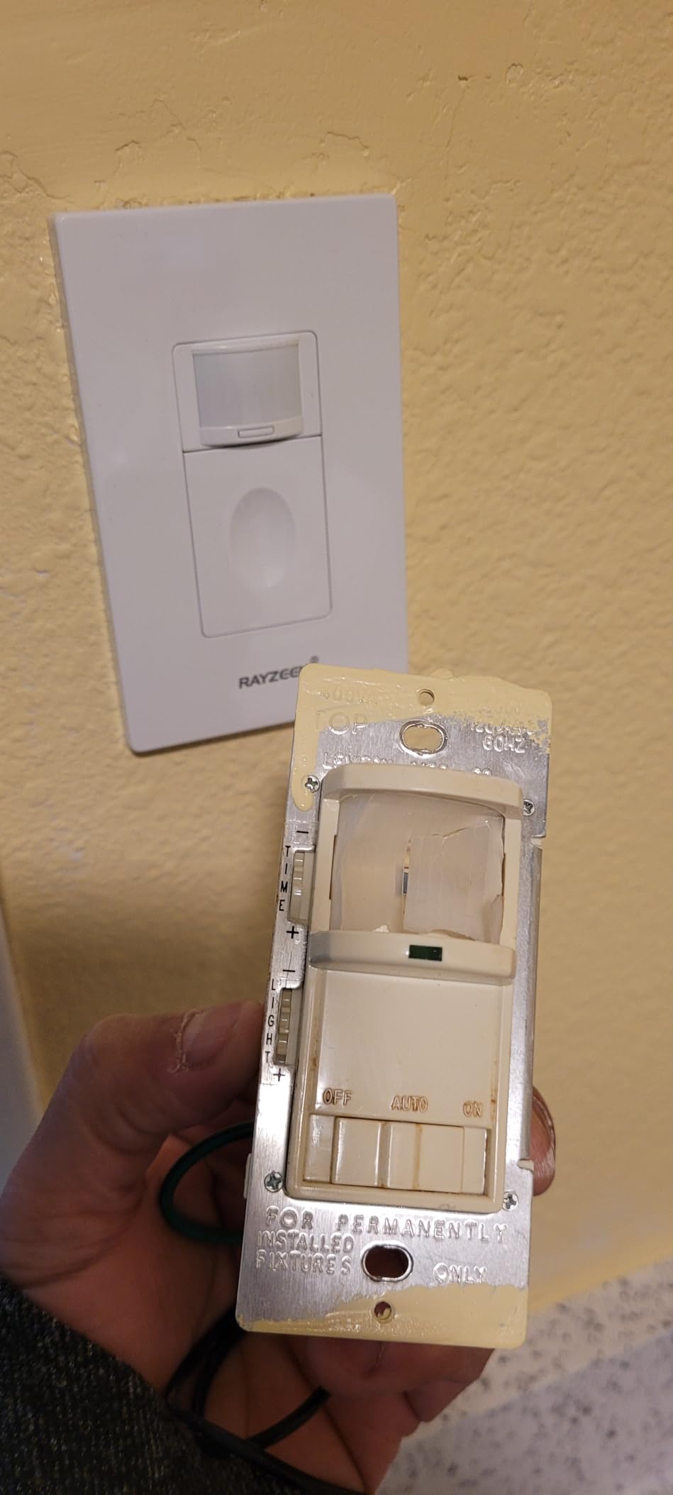 RAYZEEK PIR Motion Sensor Light Switch,No Neutral No Ground Wire customer photo 2
