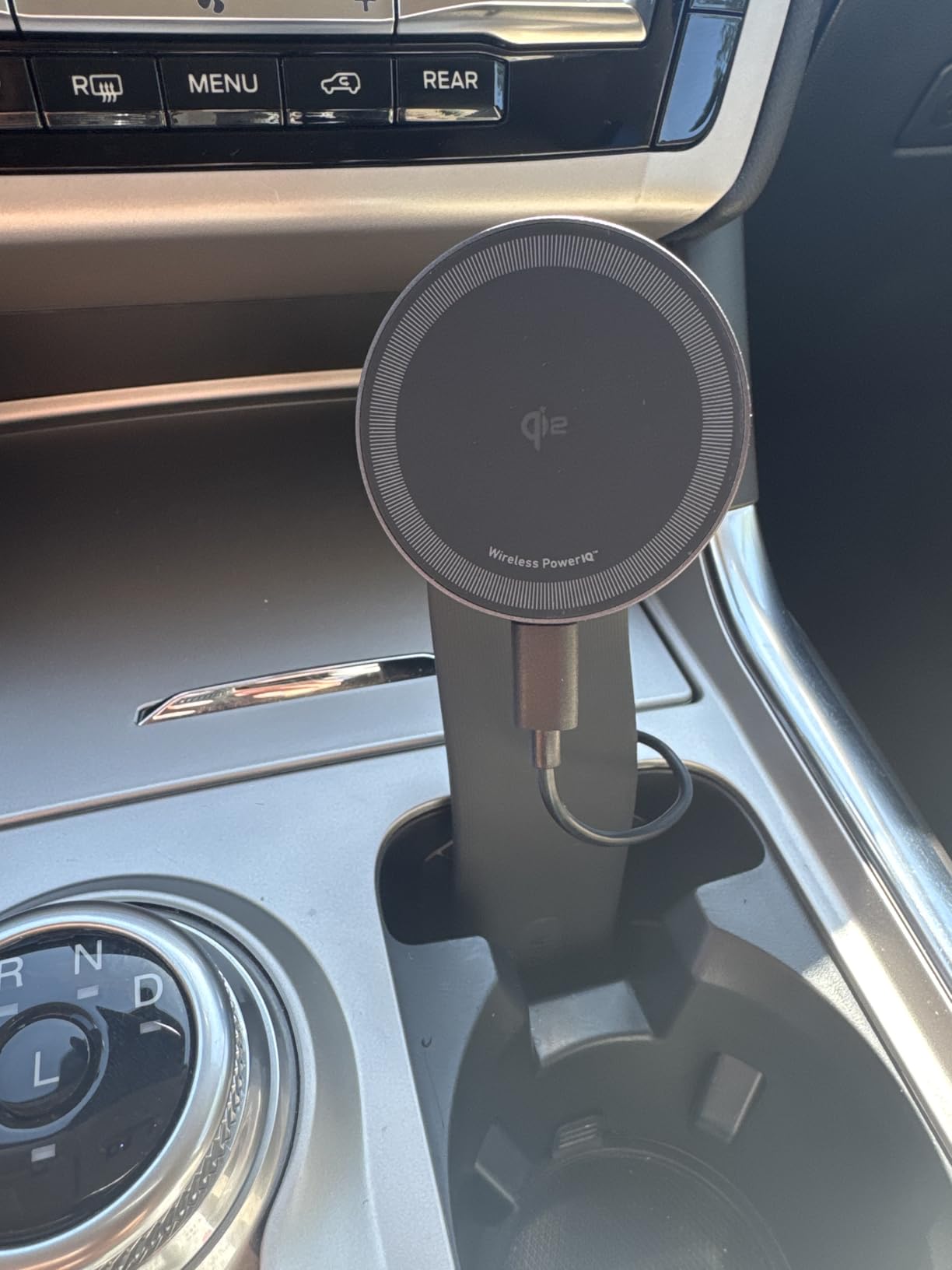 Anker Nano Magnetic 15W Car Charger with Alloy Bracket Wireless, Qi2-Certified 360-Degree Adjustable Mount with Detachable Pad, for iPhone 17 / 16 / 15 / 14 / 13 Series (Adapter Included) customer photo 1