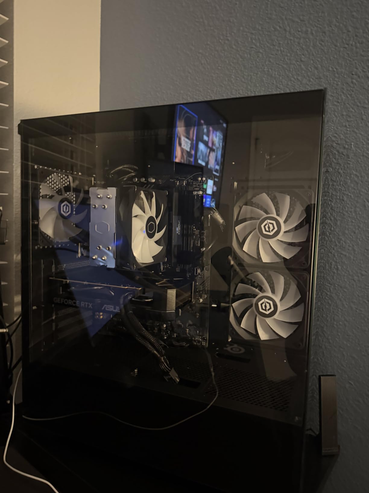 CyberPowerPC Gaming PC, Intel Core i5-14400F, GeForce RTX 5060 8GB customer photo 1