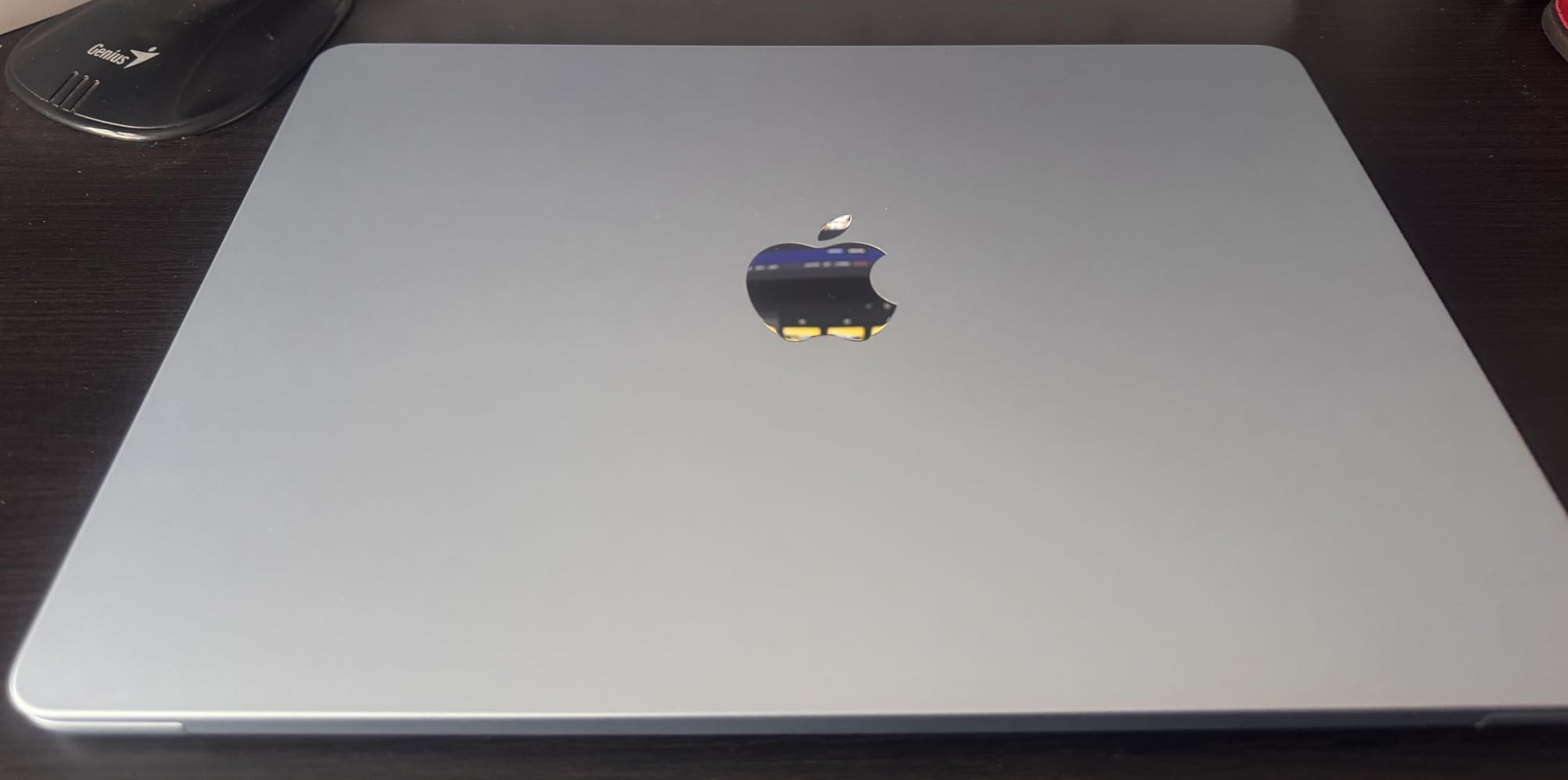 Apple 2025 MacBook Air 13-inch Laptop with M4 chip: Built for Apple Intelligence, 13.6-inch Liquid Retina Display, 16GB Unified Memory, 256GB SSD Storage, 12MP Center Stage Camera, Touch ID; Silver customer photo 1