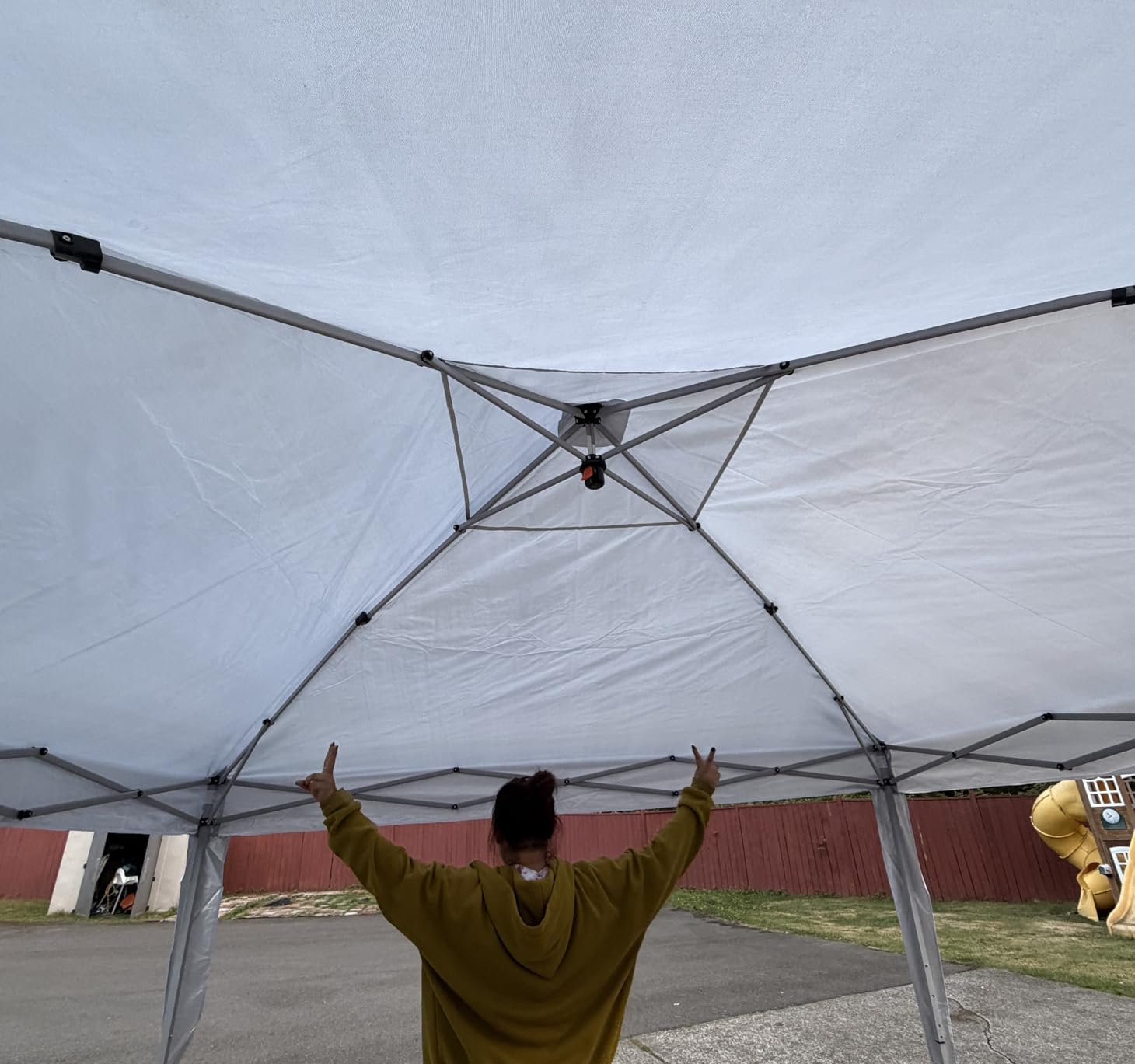 Driftalia 10x10 Pop Up Canopy Tent with Sidewalls, One-Push Instant Setup customer photo 2