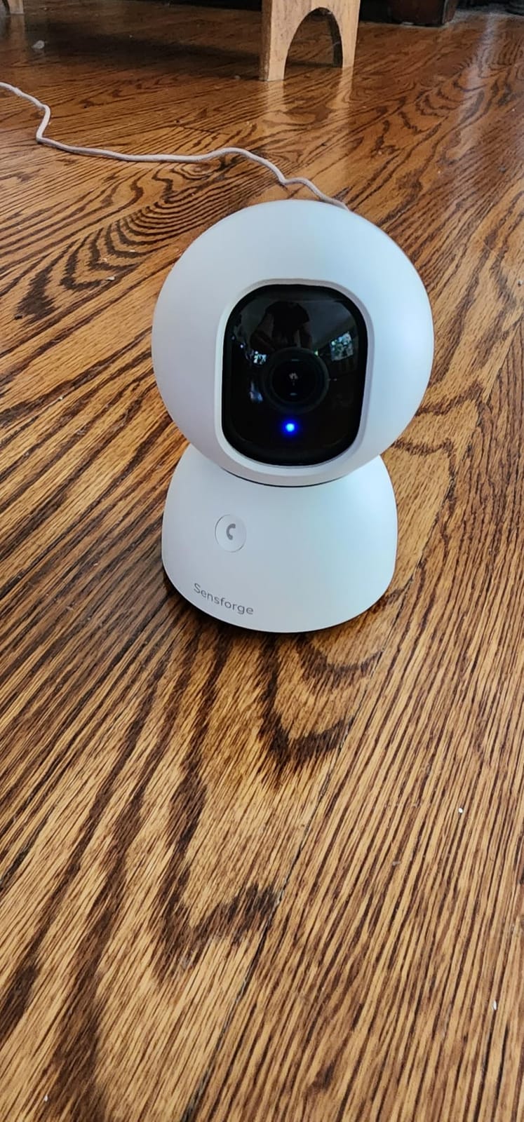 SensForge 2.5K Indoor Pan-Tilt Security Camera, 360° Dual-Band 2.4/5GB Wi-Fi Camera for Home, Smart AI Human & Pet Detection, 64GB SD Card Included, Two-Way Talk, No Subscription Required(1, White) customer photo 2