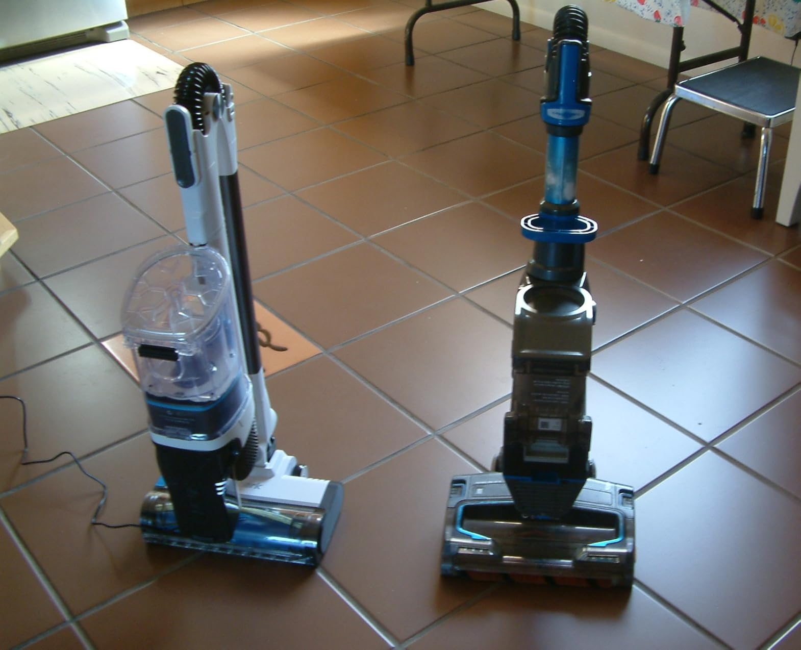 Shark PowerPro Flex Reveal Plus Cordless Vacuum, Java, IZ382H customer photo 2