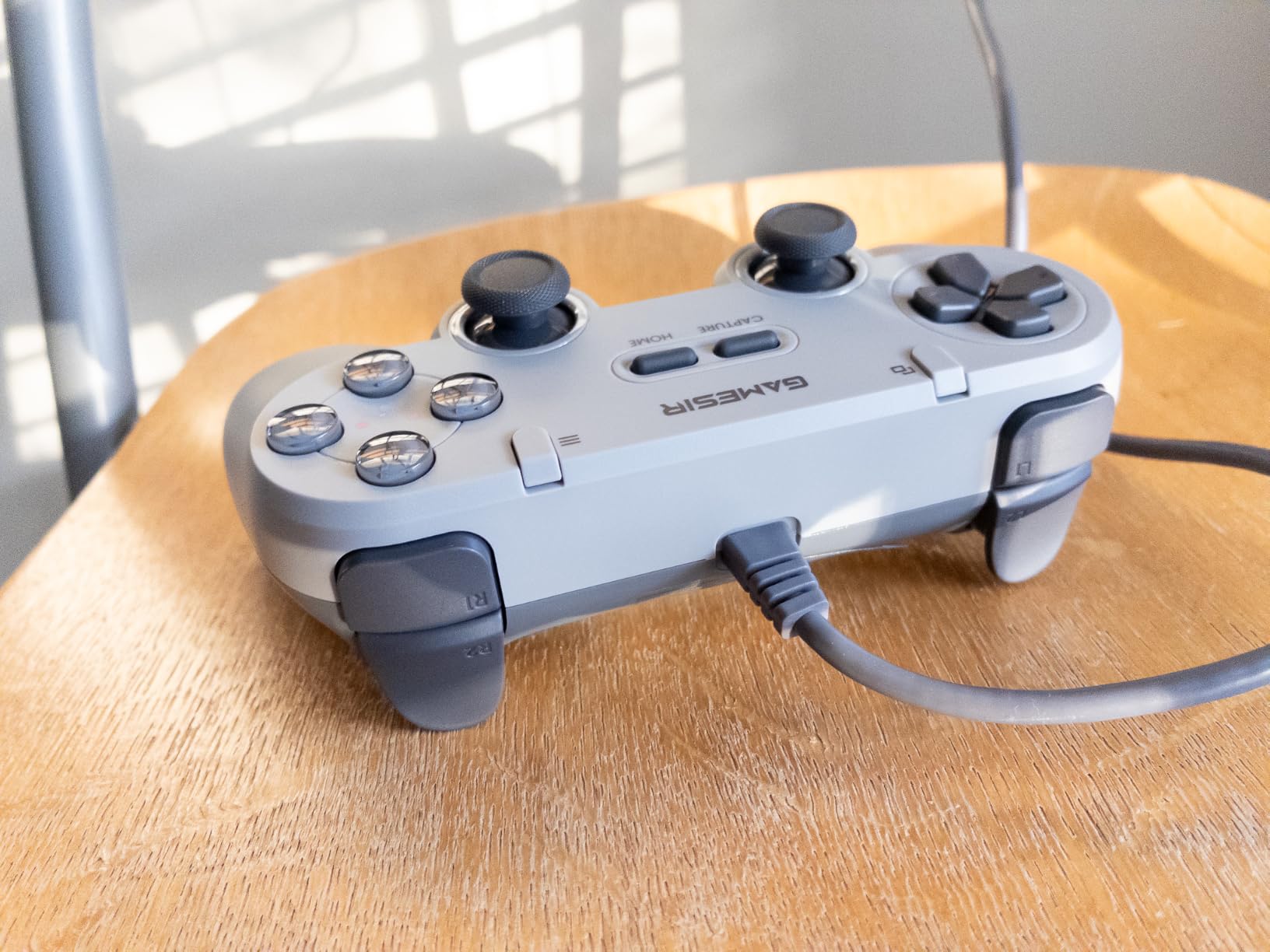 GameSir Tegenaria Lite Wired Game Controller For Switch, Android, iOS, PC, Steam With Retro 90s Design, Hall Effect Sticks, 1000Hz Polling Rate, Dual Rumble Motors, Mappable Back Buttons, Ultra-Low Latency, Ergonomic Design -Retro Gray customer photo 2
