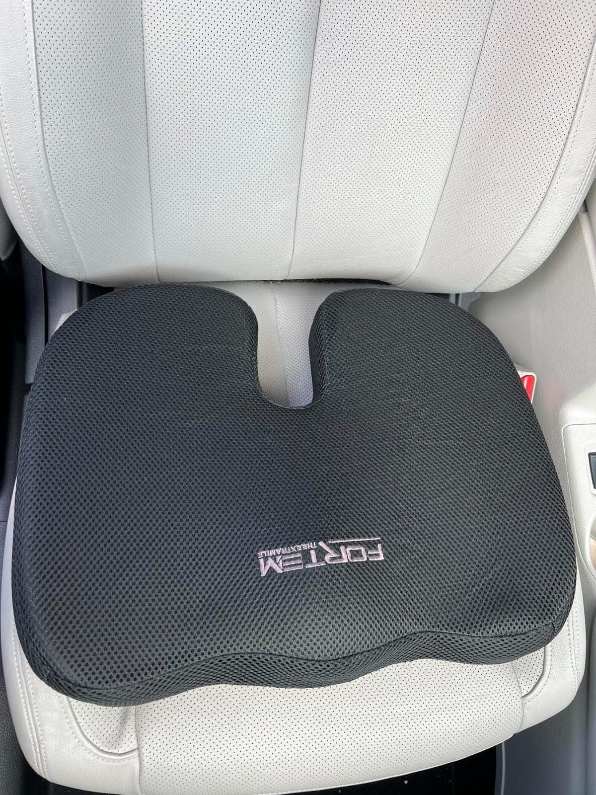 FORTEM Seat Cushion, Office Chair Cushion for Tailbone Sciatica Pain Relief | Memory Foam Pillow for Car | Ergonomic Design | Washable Cover | Non Slip | Black customer photo 1