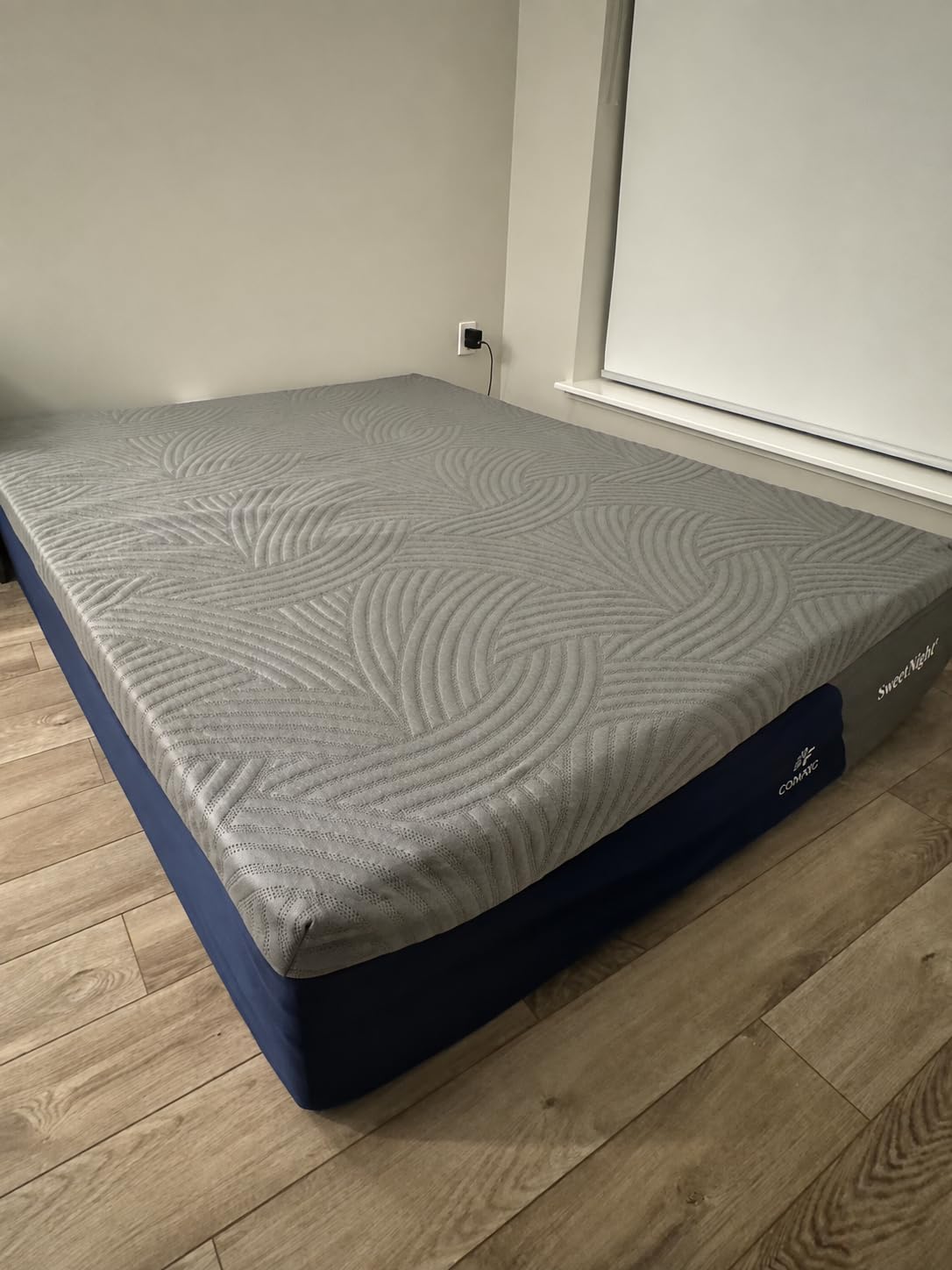 Sweetnight CoolNest 14 Inch King Size Mattress,Cooling Memory Foam Mattress customer photo 1