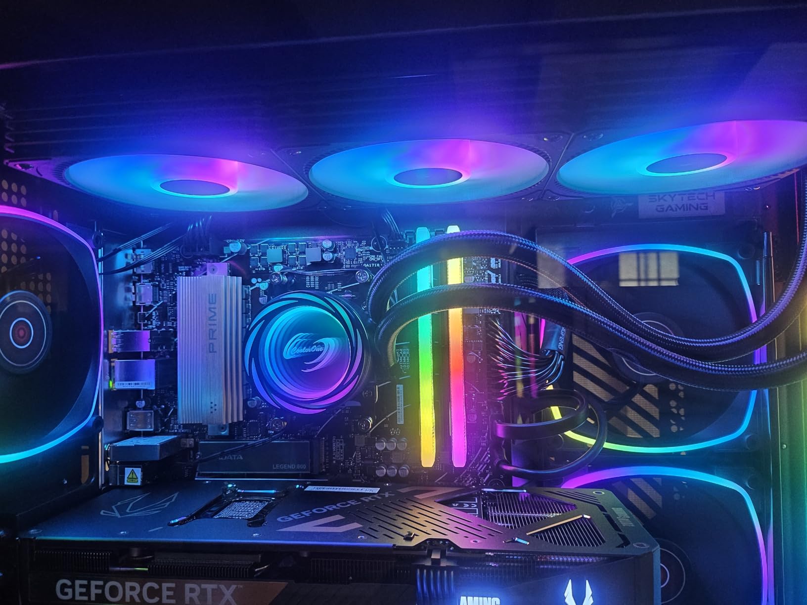 Skytech Gaming King 95 Desktop PC, Ryzen 7 9800X3D 4.7 GHz (5.2 GHz), NVIDIA RTX 5070 Ti 16GB, 2TB Gen4 NVMe SSD, 32GB DDR5 RAM 6000 RGB, 850W Gold PSU, 360mm ARGB AIO, Wi-Fi, Win 11 customer photo 1