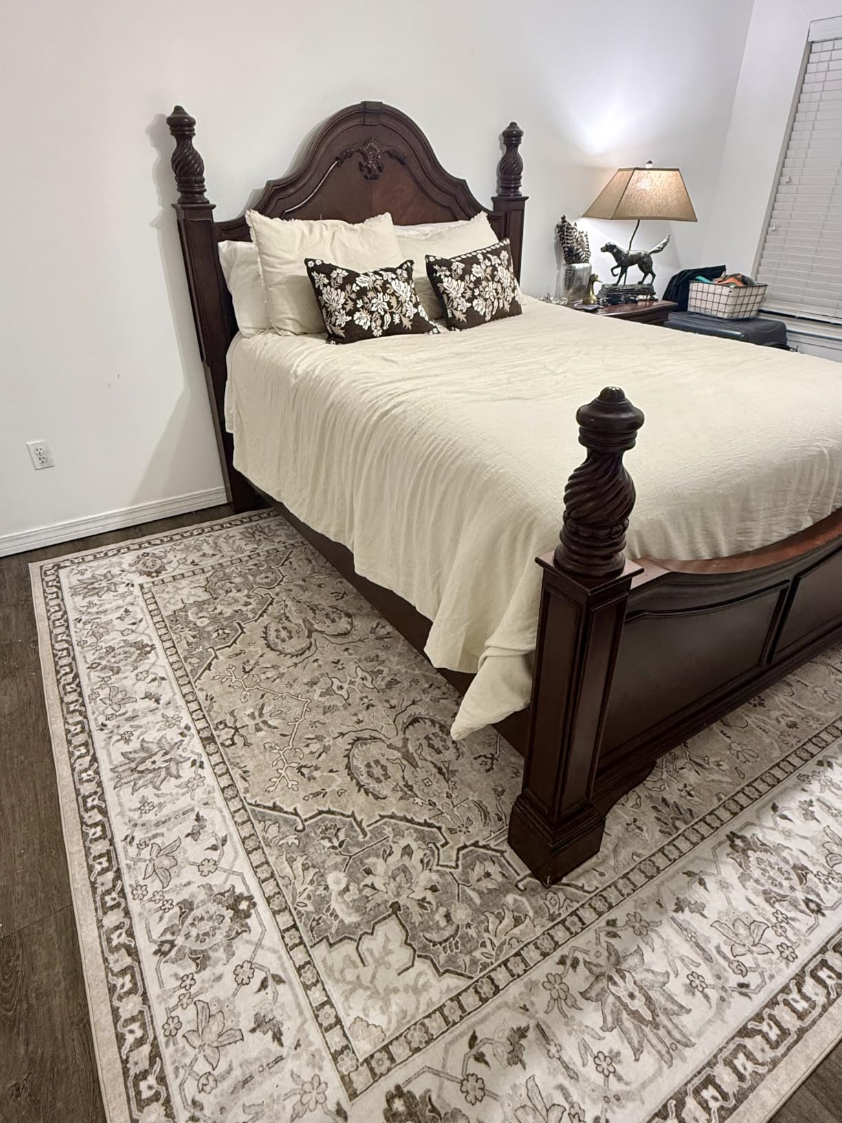 3x5 Living Room Area Rugs: Vintage Washable Non-Slip Rug for Bedroom Dining Room Soft Carpet for Nursery Kitchen Home Office Durable & Easy-Clean Design Perfect for Homes with Cats & Dogs(3x5 Beige) customer photo 1