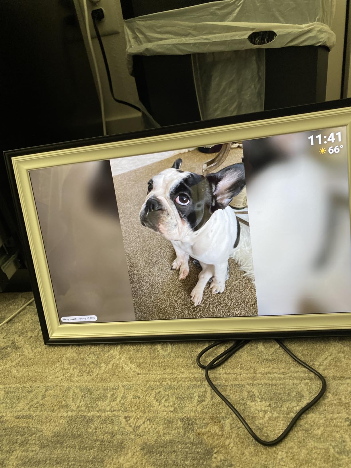 BIGASUO Digital Picture Frame Frameo 15.6