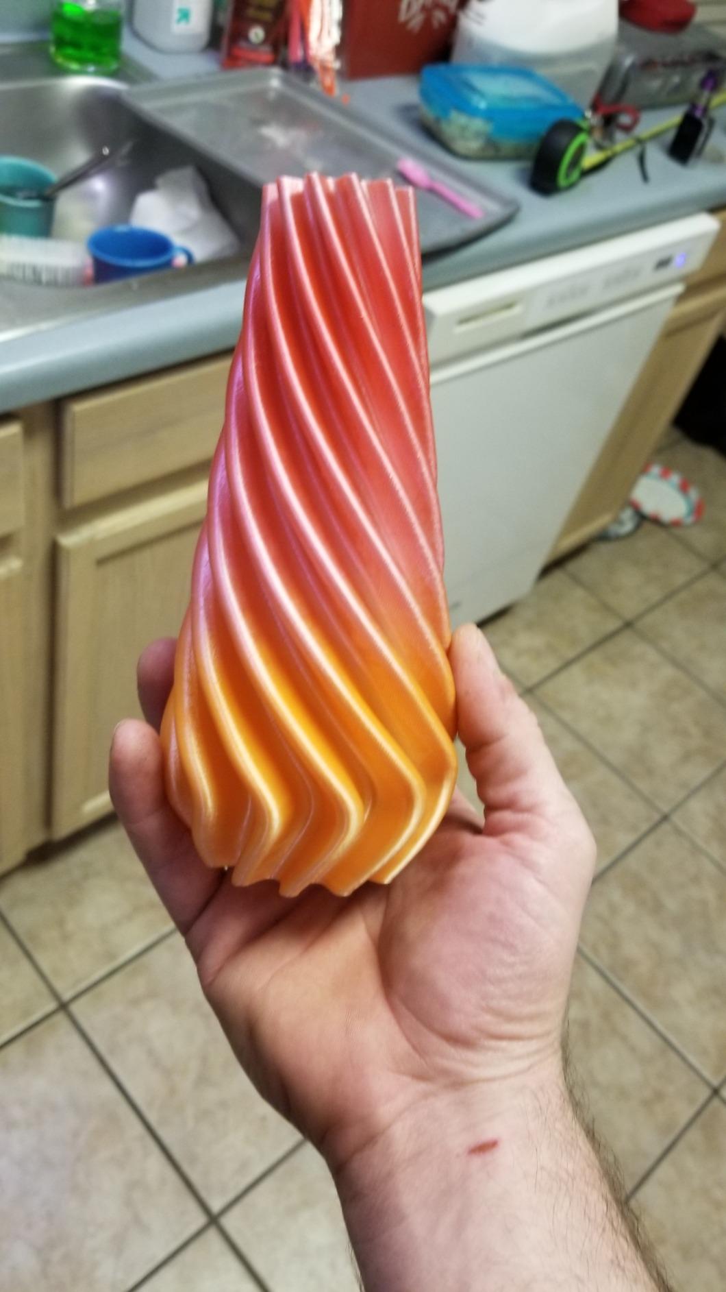 Official Creality K2 Combo 3D Printer Multicolor 3D Printers with CFS | 600mm/s Printing Speed 300°C Direct Drive Extruder Auto Leveling Chamber AI Camera, Printing Size 10.24x10.24x10.24 inch customer photo 1