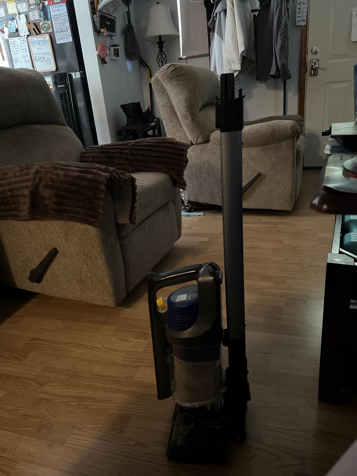 Shark PowerPro Reveal Plus Cordless Vacuum Cleaner - Charcoal - IZ376H customer photo 1