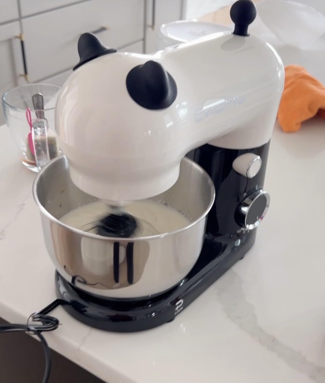 Stand Mixer, Compact & Space-Saving, Stainless Steel Bowl, Unique & Playful Design, Effcient 300W Motor, Dishwasher-Safe Attachments, SM-2549A (Black) customer photo 1