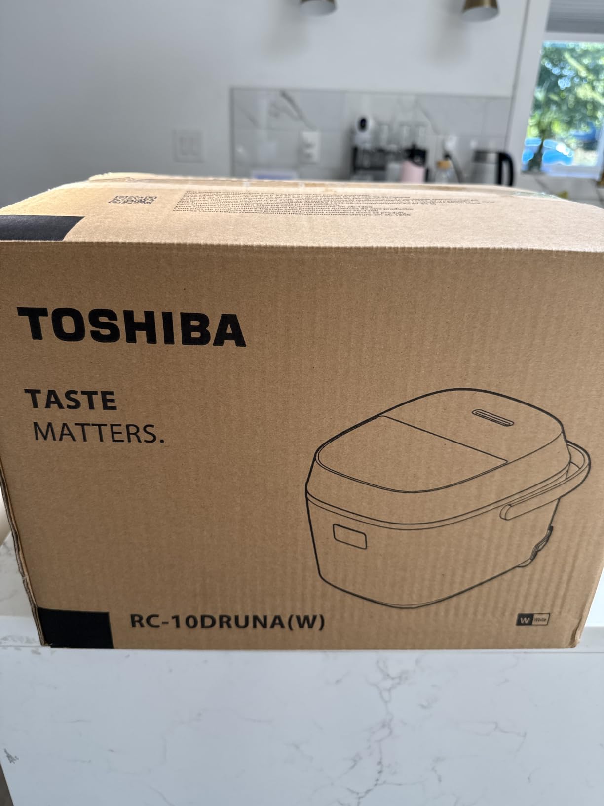 TOSHIBA OriginTaste Rice Cooker 5.5-Cup Uncooked, Fuzzy Logic, 15-in-1 Functions, Digital Display, Delay Timer, Keep Warm, Nonstick Inner Pot, White customer photo 1