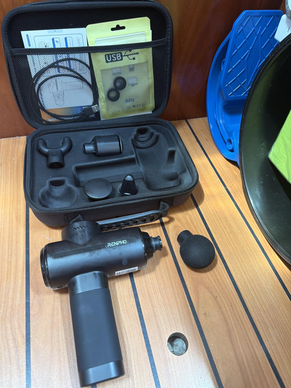 RENPHO Active Thermacool 2 Massage Gun with Intuitive Heat and Cold Control | VA Display Handheld Percussion 10mm Deep Tissue Massager customer photo 2