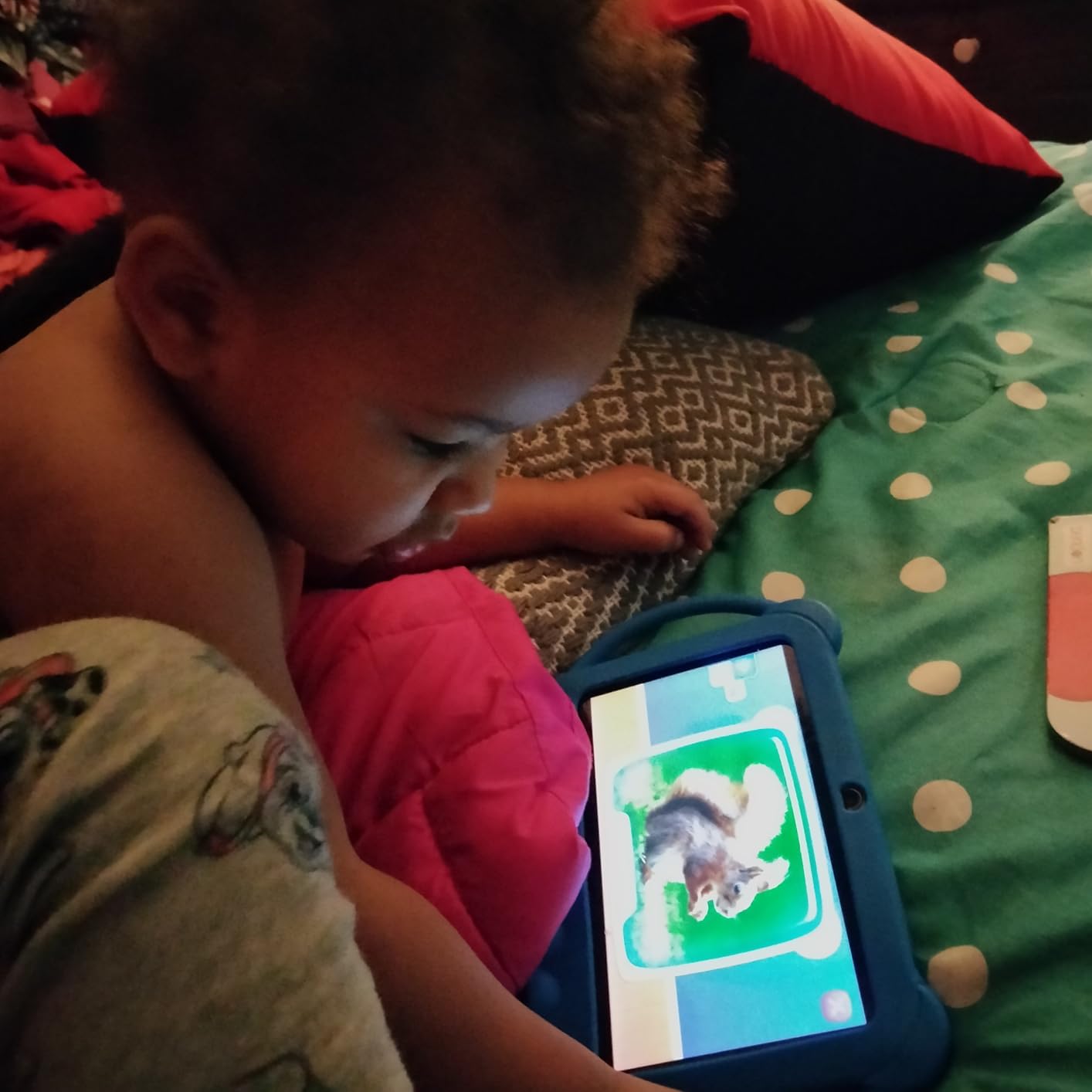 HOTTABLET Kids Tablet 7 inch Android, 4GB RAM 32GB ROM, 1TB Expandsion, with Parental Control, WiFi, Bluetooth, Dual Camera with Silicone Case, 1PCS (Green) customer photo 1