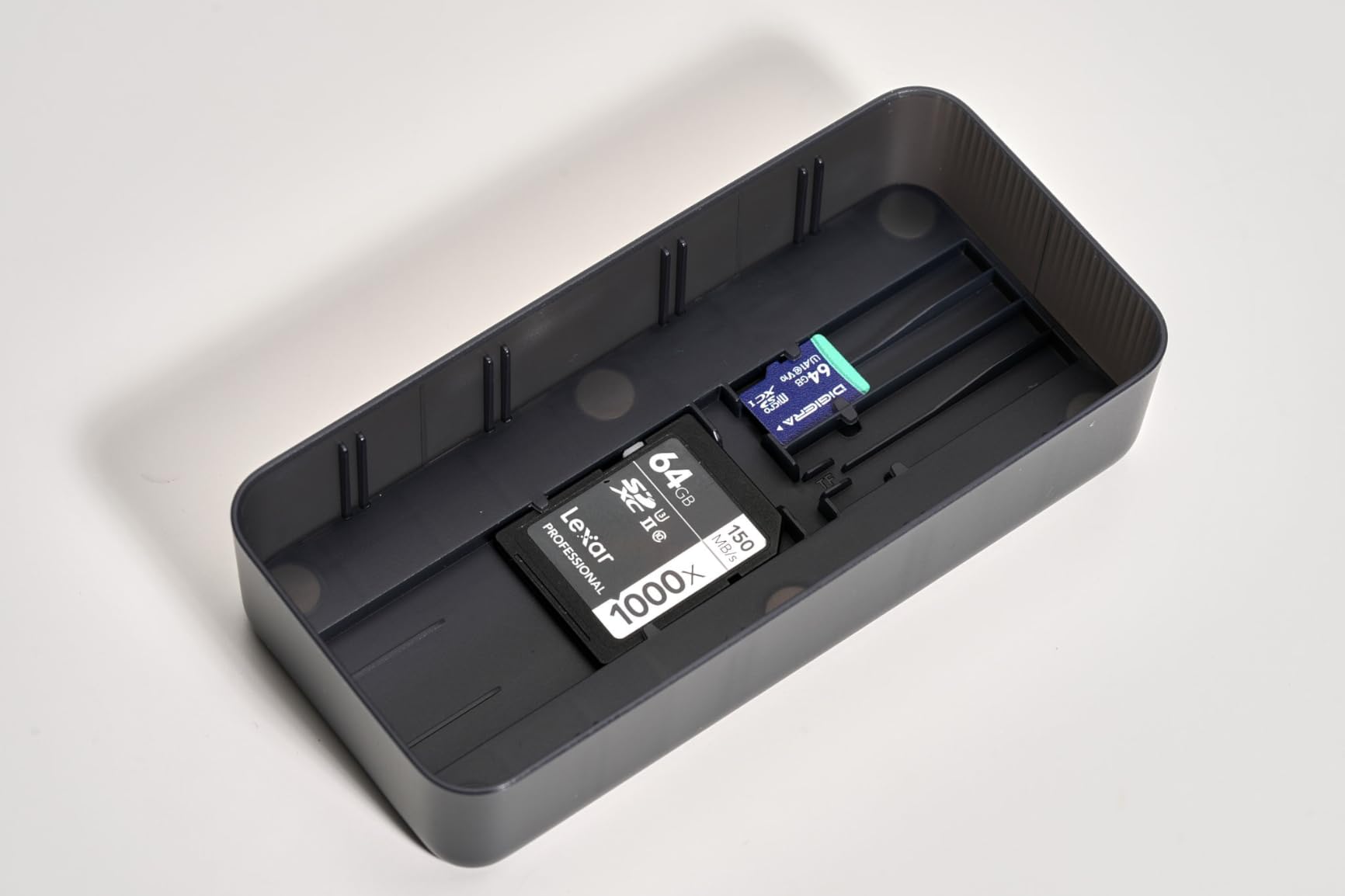 llano NP-FZ100 Battery Fast Charger 4-Slot 65W A6700 Battery Charger | for Sony Cameras A7III A7IV A6700 FX3 FX30 A9 A1 A7C A7CII A7RV A7RIII A6600 ZV-E1 ZV-E10II RX10 V,LED,Magnetic Storage Lid customer photo 1