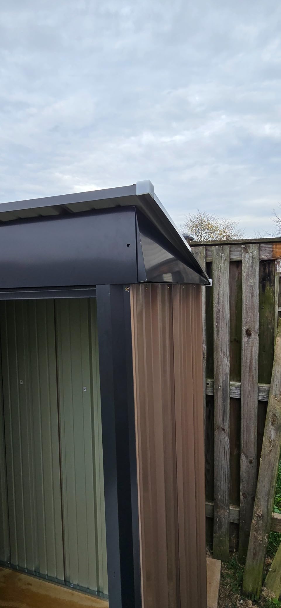 GUNJI 8 x 6 FT Shed Outdoor Storage Shed Metal Garden Shed with Lockable Door Outside Waterproof Tool Shed for Backyard, Patio, Lawn (Gray) customer photo 2