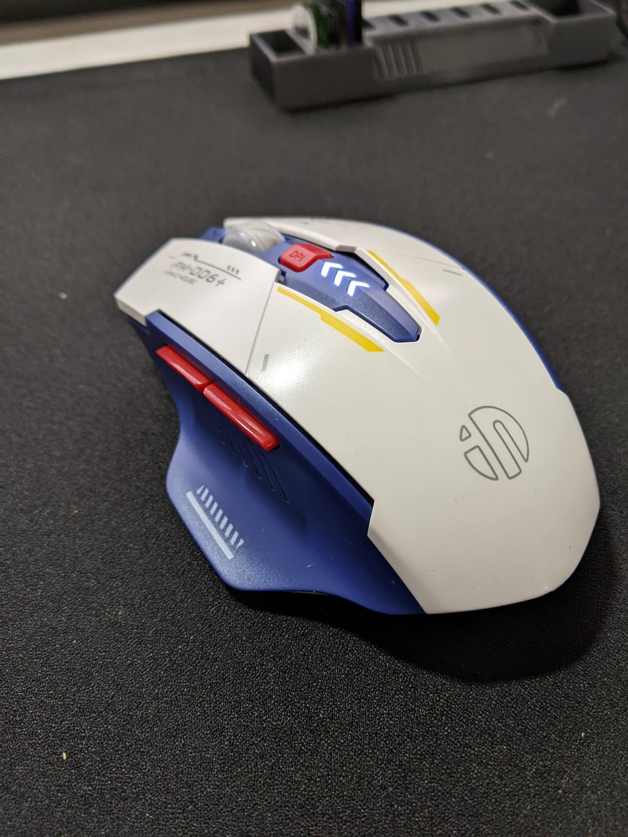 INPHIC Wireless Mouse Rechargeable, Silent Click, [Battery Level Visible] customer photo 2