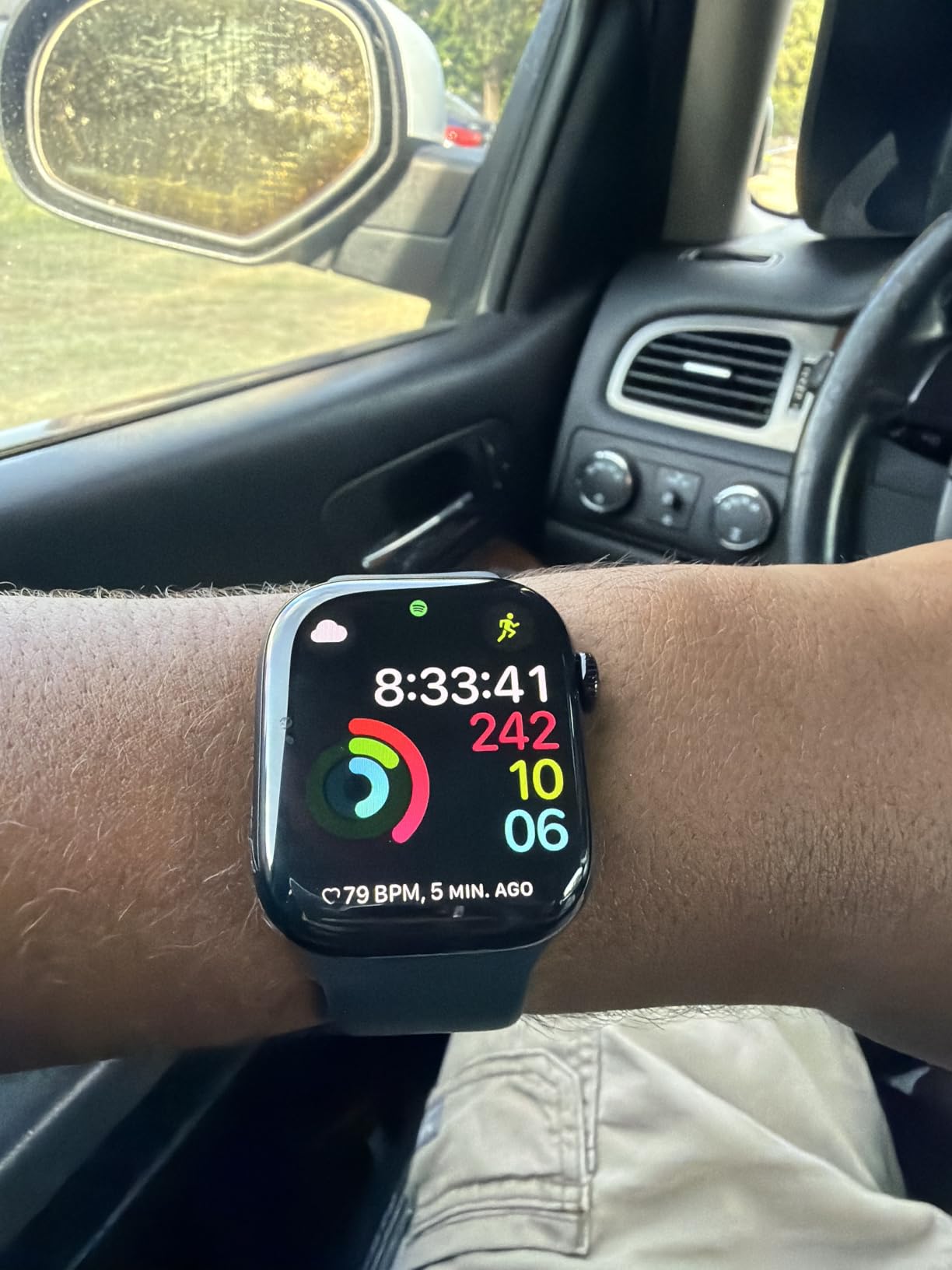 Apple Watch Series 11 [GPS 46mm] Smartwatch with Jet Black Aluminum Case with Black Sport Band - M/L. Sleep Score, Fitness Tracker, Health Monitoring, Always-On Display, Water Resistant customer photo 1