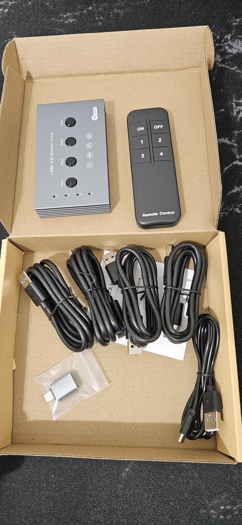 HDMI KVM Switch 2 Monitors 2 Computers Support 4K@60Hz USB 3.0 KVM Switches Share Dual Monitors and 4 USB 3.0 Ports Support Extended/Copy Mode with DC 12V Adapter&Wired Controller customer photo 1