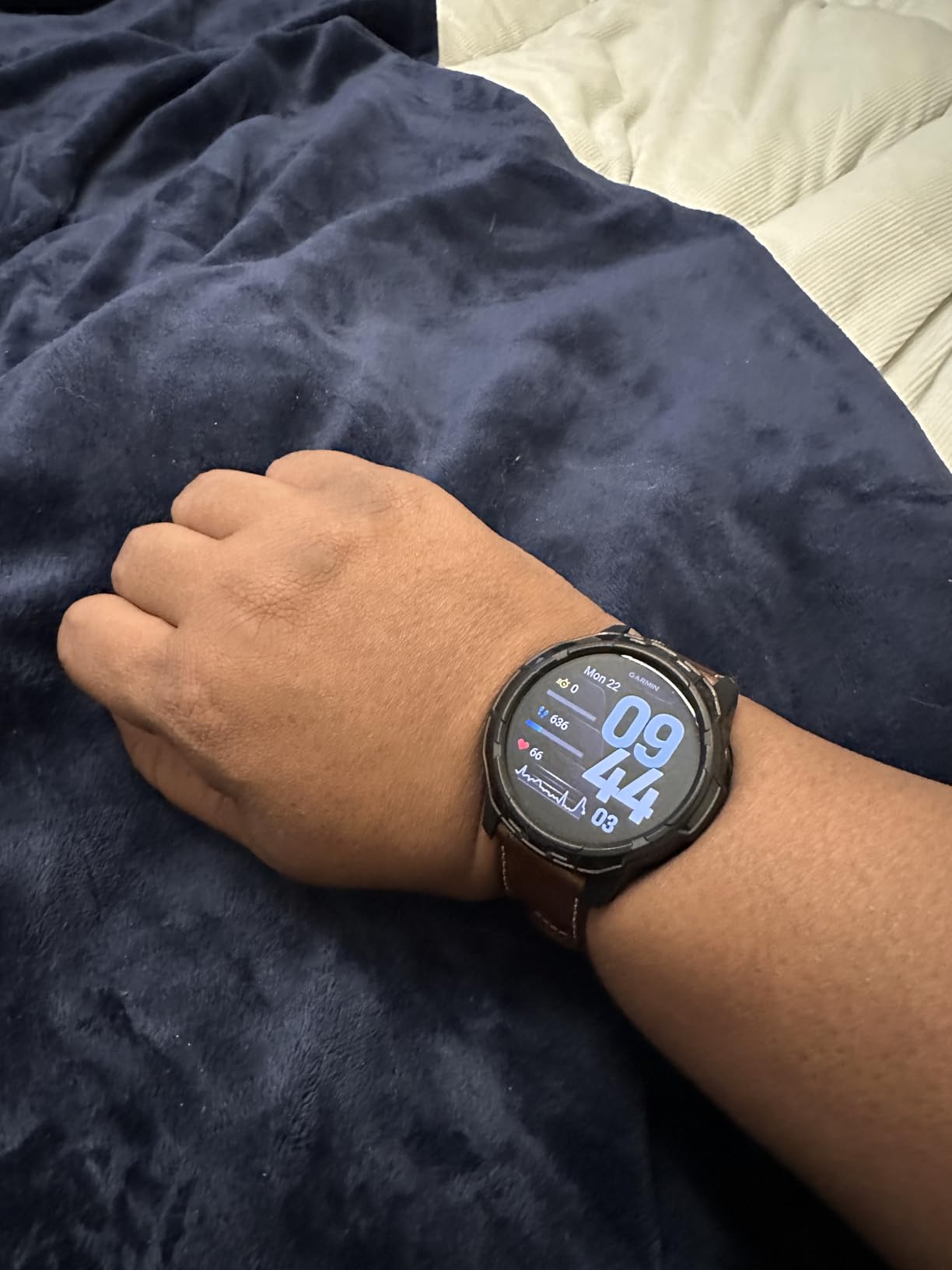 Garmin Venu 4, Advanced Fitness Smartwatch, 41mm, Light Sand Leather | 24/7 Health Monitoring, Advanced Sleep Tracking, Health Status, 80+ Preloaded Sports Apps, Built-In Flashlight customer photo 2