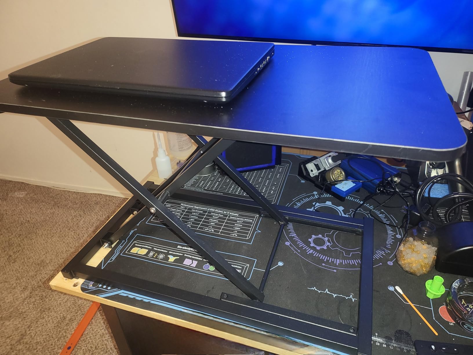 23.6 Inch Standing Desk Converter Adjustable Height | Sit Stand Tabletop Monitor and Laptop Riser Platform Workstation, Computer Keyboard Stand for Desktop customer photo 1