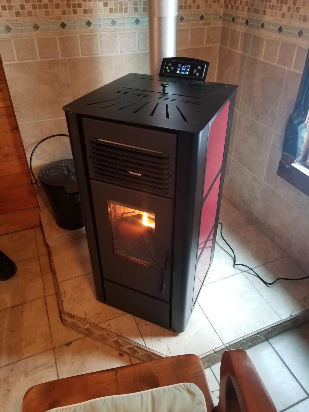 Freedom Stoves Freestanding Independence PS21 Pellet Stove with Battery Backup, Wi-Fi Capability, and Removable Legs - Heats up to 1800 sq ft. (Sandstone Grey) customer photo 2