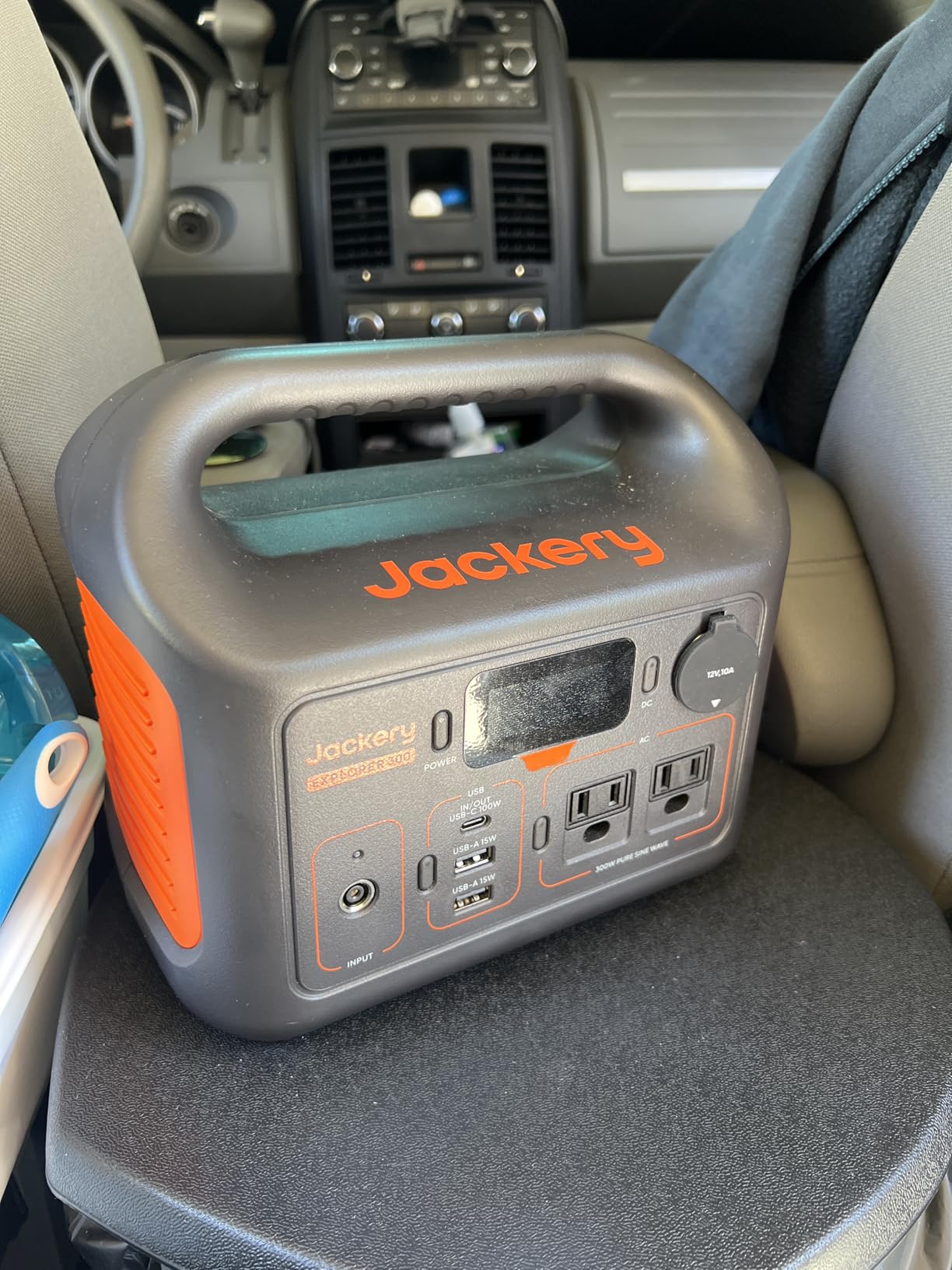 Jackery Solar Generator 300 and 40W Solar Panel, 292Wh, 300W AC | Pure Sine Wave AC Outlet, for RV, Outdoors, Camping, Travel, Blackout customer photo 2