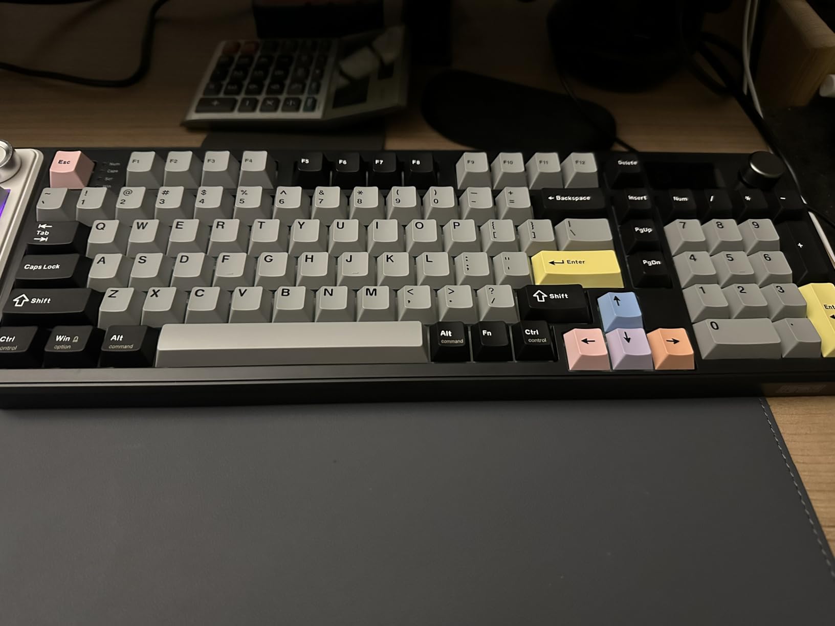 EPOMAKER TH99 PRO 96% Mechanical Keyboard with Screen & Knob, 10000mAh customer photo 1