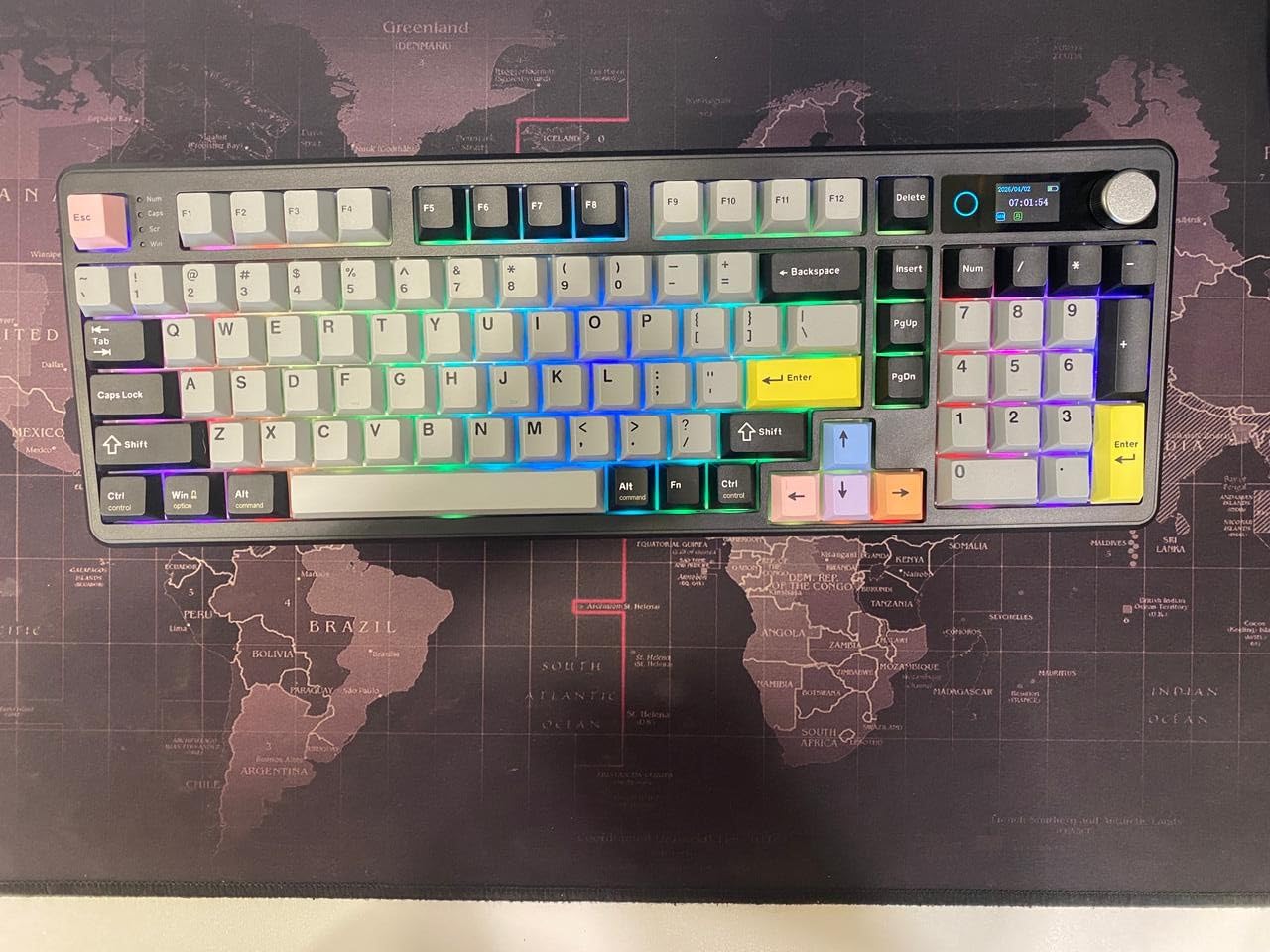 EPOMAKER TH99 PRO 96% Mechanical Keyboard with Screen & Knob, 10000mAh customer photo 2