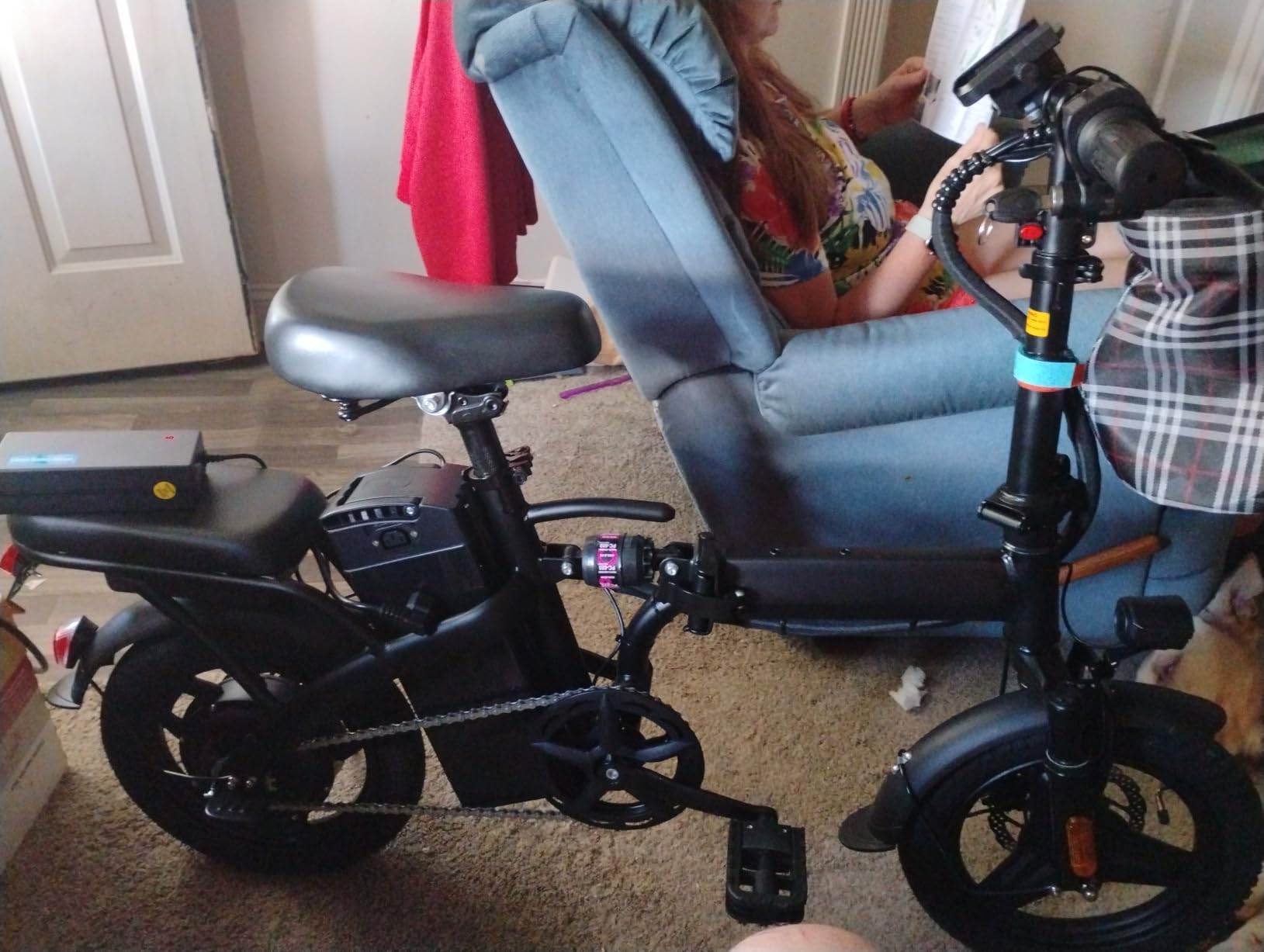 LELEKUAI Electric Bike for Adults, 1200W Peak Motor Commuter Ebike, 20-28MPH Speed, 32 Miles Range, Removable Waterproof Battery, Dual Disc Brakes Electric Bicycle, UL 2849 Certified customer photo 1