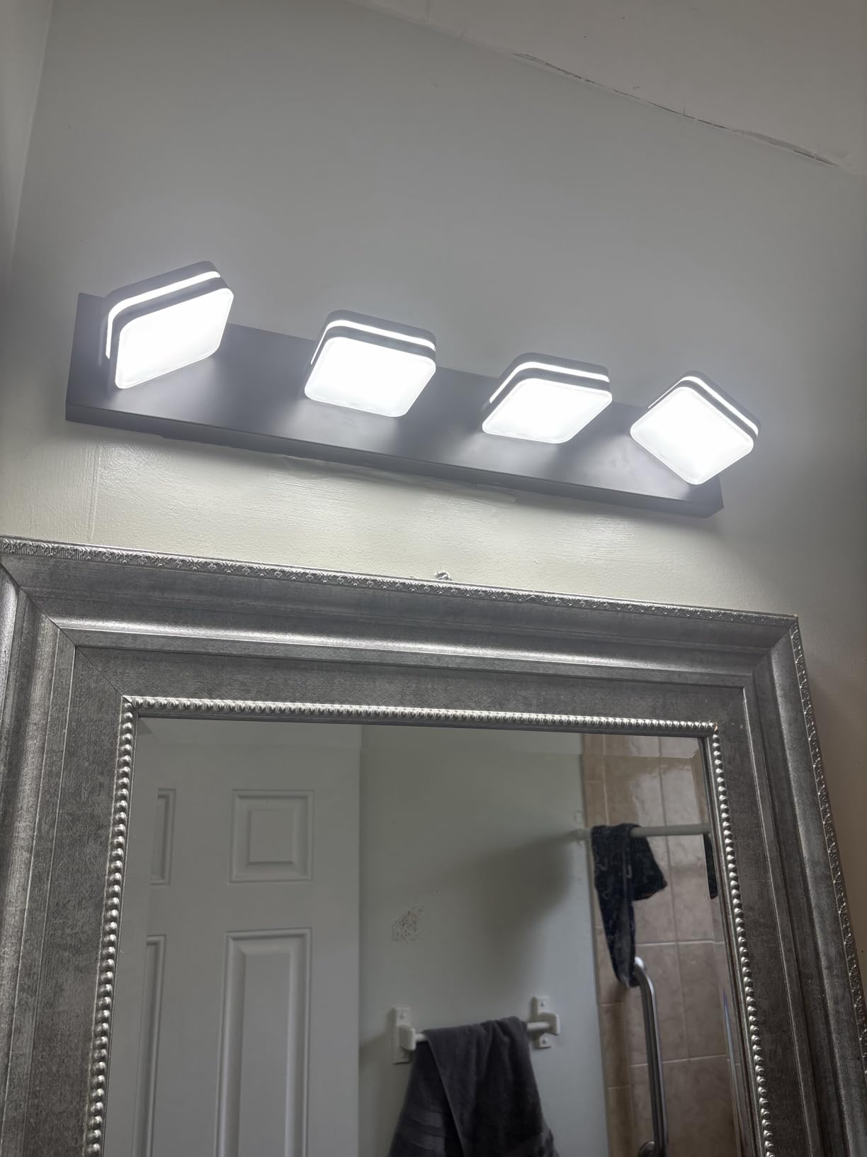 Torondo 360° Rotate LED Bathroom Vanity Light Fixtures, Acrylic Vanity Lights for Bathroom, Modern Wall Lighting Fixtures Over Mirror Living, Brushed Nickel, Natural White, 5-Light, 34-Inch customer photo 1