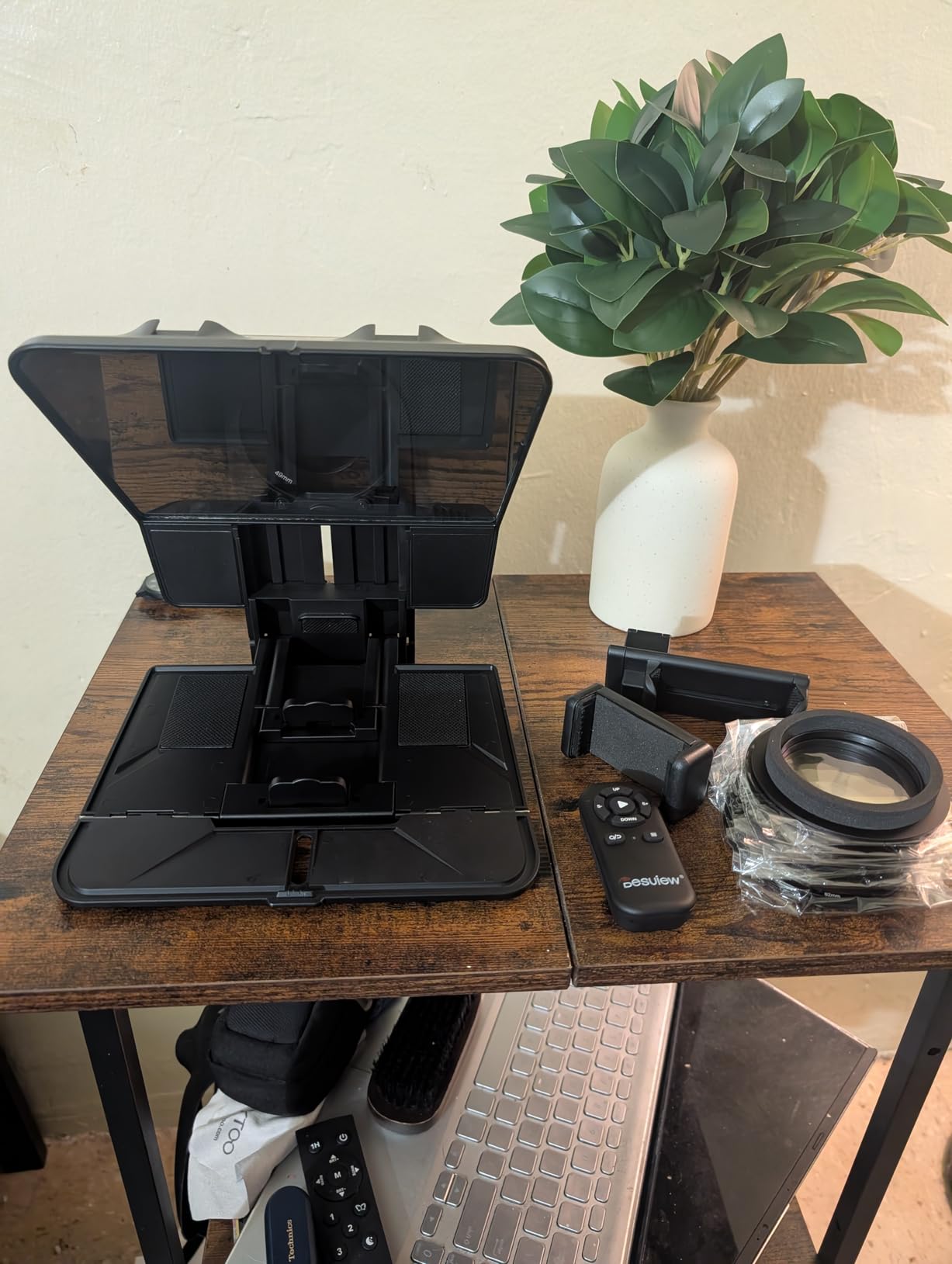 Desview T5 Teleprompter for Smartphone & Tablet, Video Recording | Compatible with DSLR Cameras. Includes 49-82mm Adapter Rings, Coated Glass, Bluetooth Remote, Free App for Streaming customer photo 1
