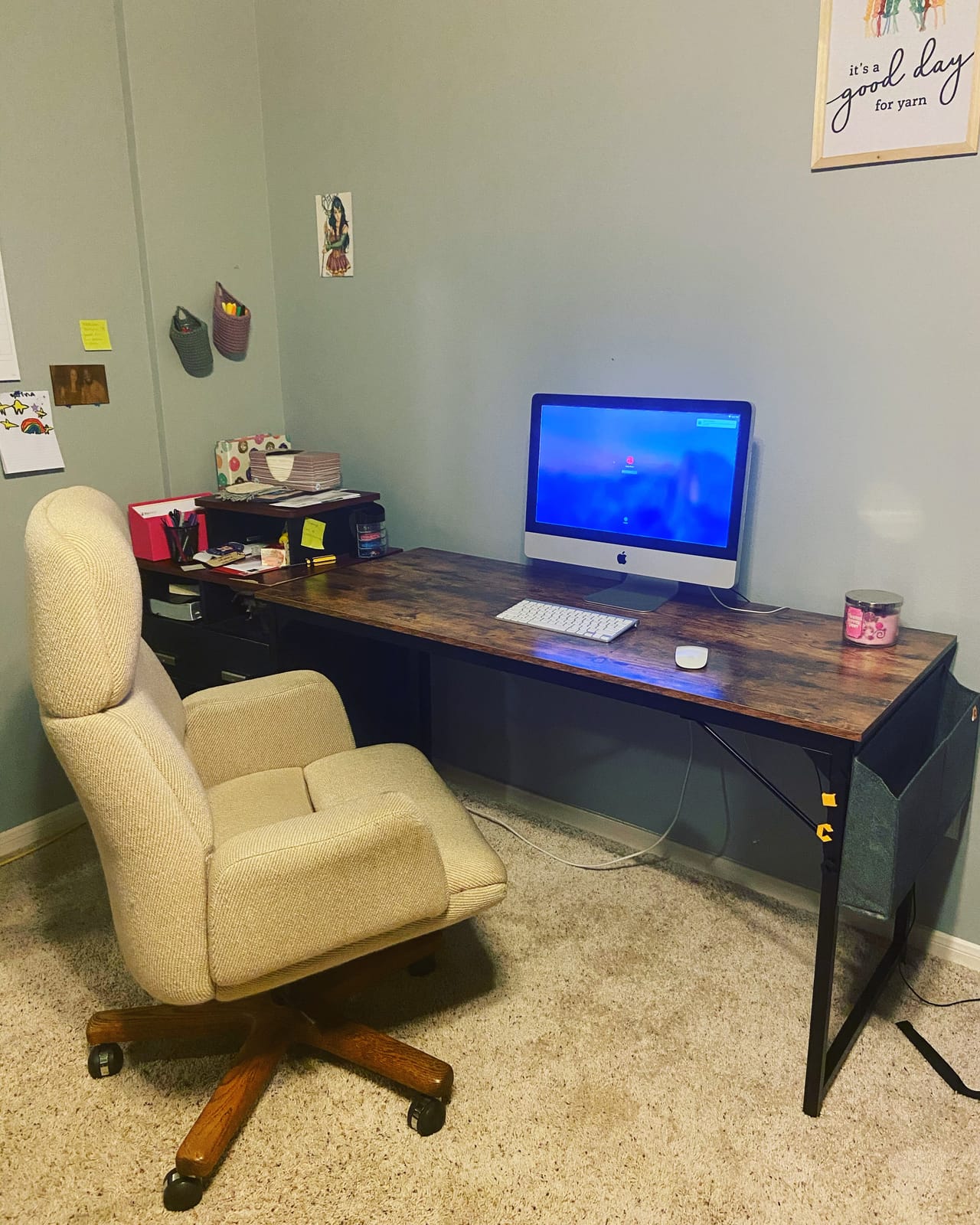 CubiCubi Electric Standing Desk 48 x 24 Inch, Height Adjustable Sit Stand Desk with Memory Presets, Splice Desktop Computer Desk for Home Office, White Frame/Light Walnut Top customer photo 2