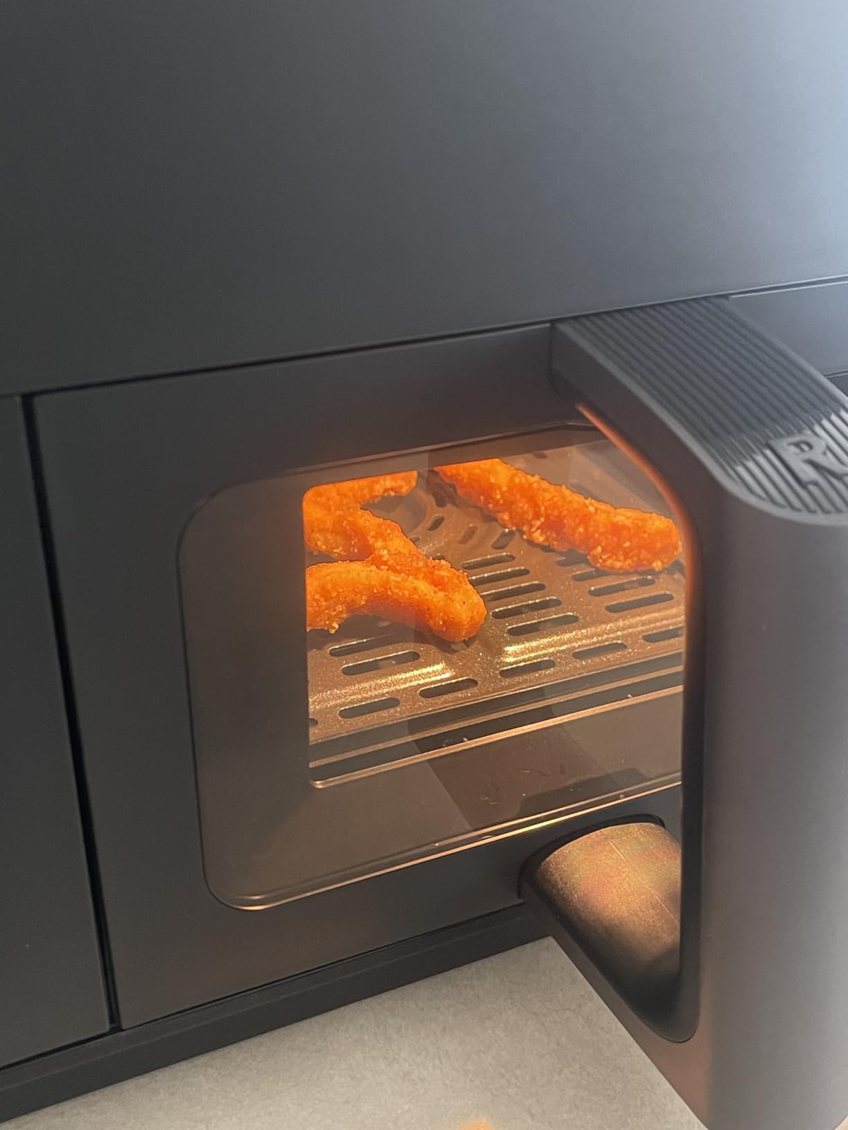 Cosori TWINFRY 9 QT Double Air Fryer, Removable Divider, PFAS-Free Ceramic customer photo 1