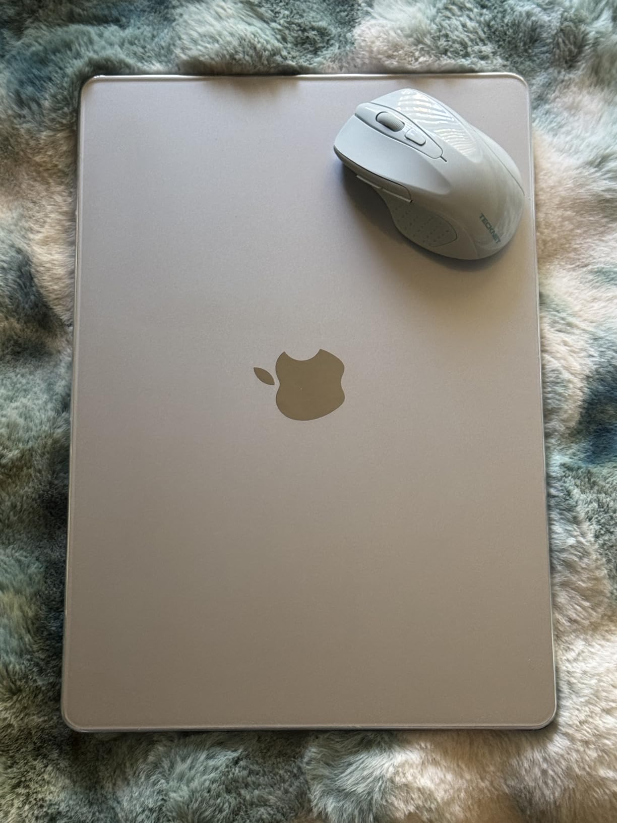 Apple 2026 MacBook Air 15-inch Laptop with M5 chip: Built for AI, 15.3-inch Liquid Retina Display, 16GB Unified Memory, 1TB SSD, 12MP Center Stage Camera, Touch ID, Wi-Fi 7; Silver customer photo 1