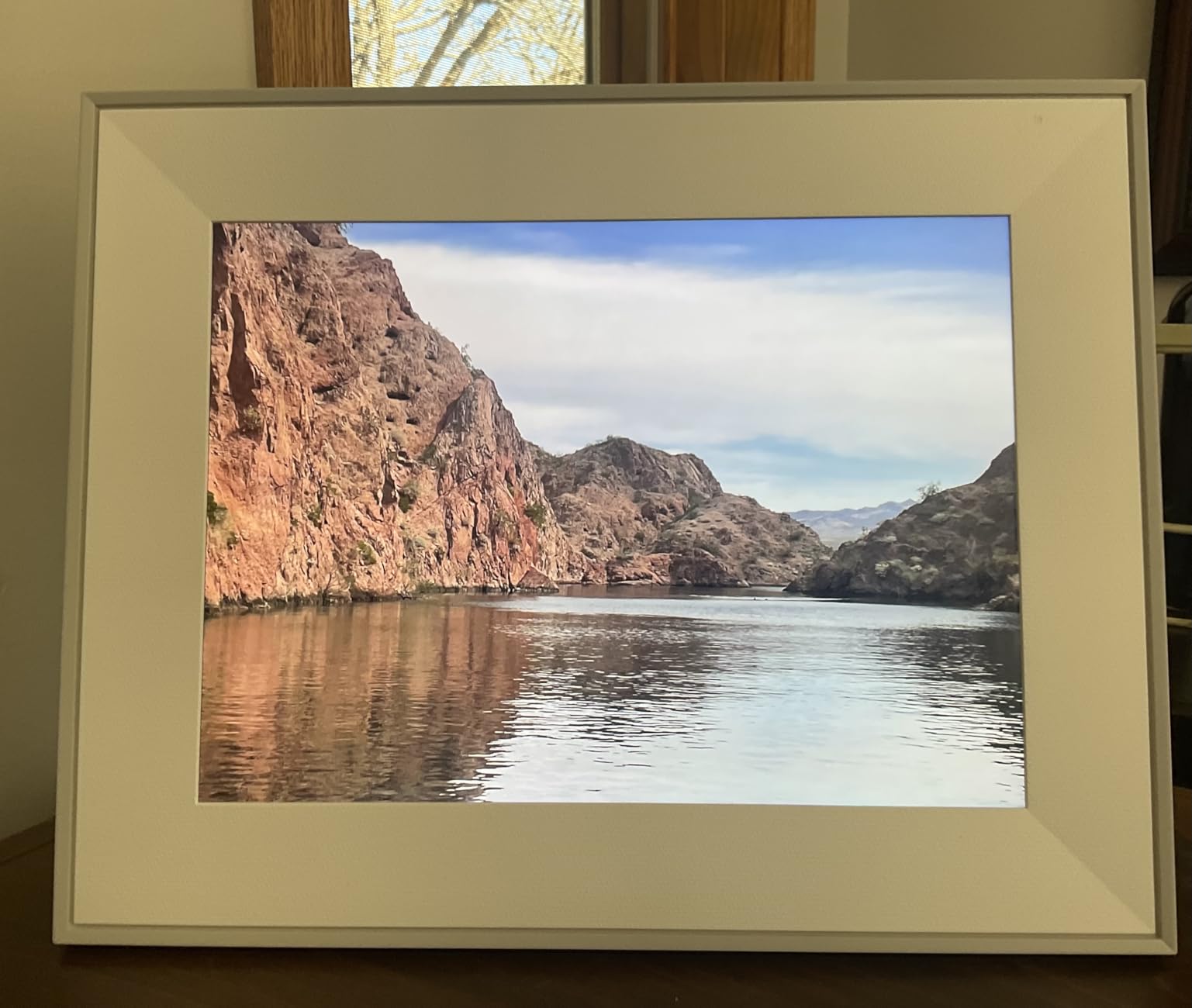 Aura HD Digital Picture Frame | Carver: The Best Frame for Gifting (Black, 10
