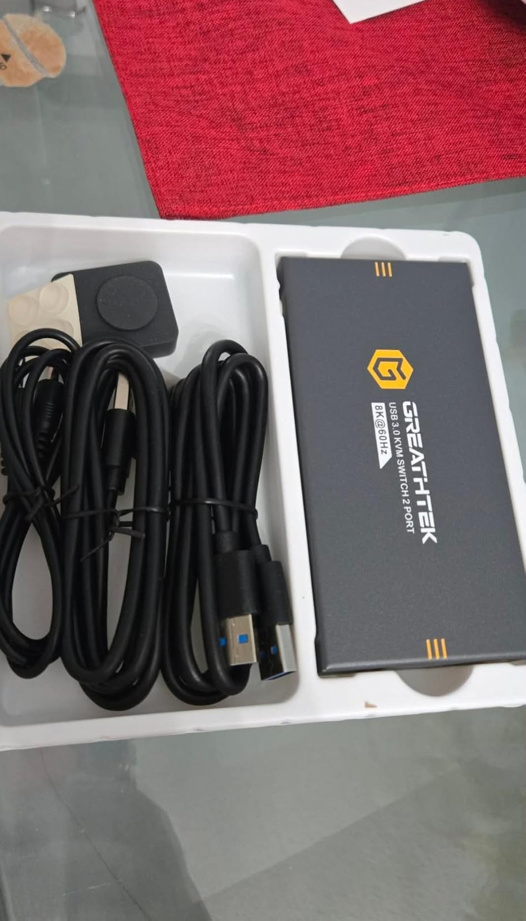 Hearvo USB 3.0 HDMI + USB-C KVM Switch 1 Monitor 2 Computers customer photo 1