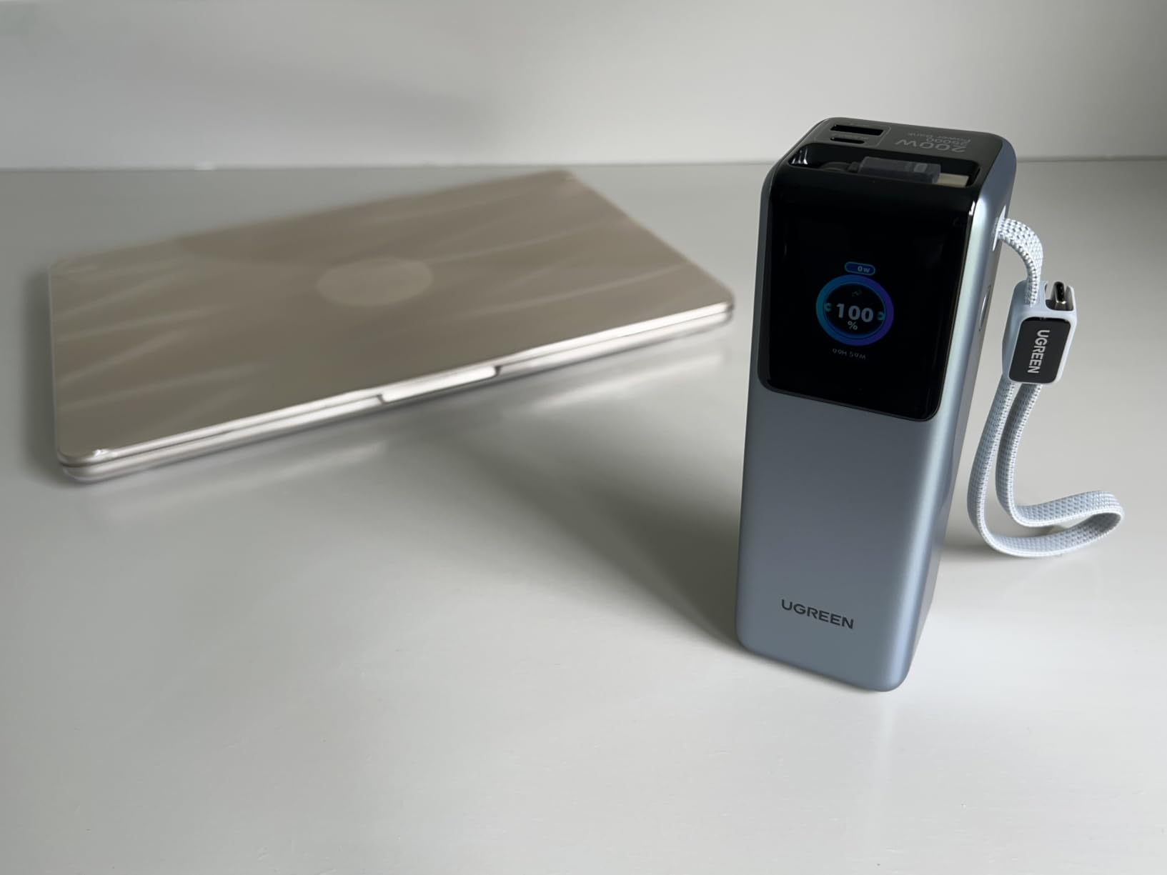 UGREEN Nexode Pro 25000mAh 200W Retractable Cables Power Bank for iPhone customer photo 2