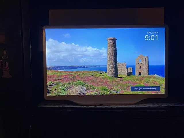 Hisense 43-Inch S5 DécoTV Series Hi-QLED 4K UHD Smart Fire TV (43S5QF, 2026 Model) - Versatile Fit, Hi-QLED Color, Dolby Vision & Atmos, VRR Gaming customer photo 2