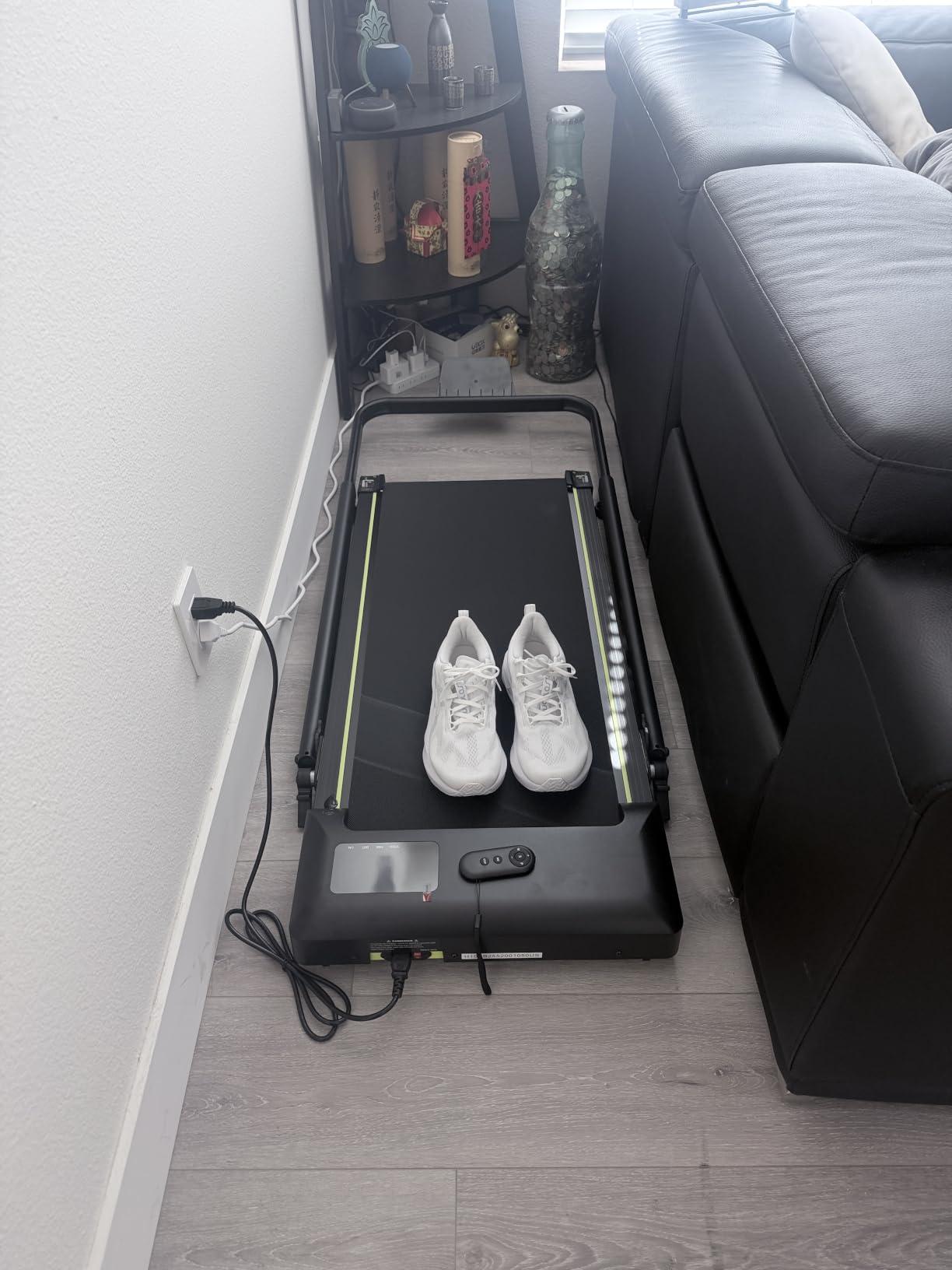 Walking Pad Treadmill with Incline and Height Adjustable Handle Bar | Small Foldable Treadmills for Home, 3.0HP Under Desk Walking Pad, Compact Quiet for Apartment Office customer photo 1