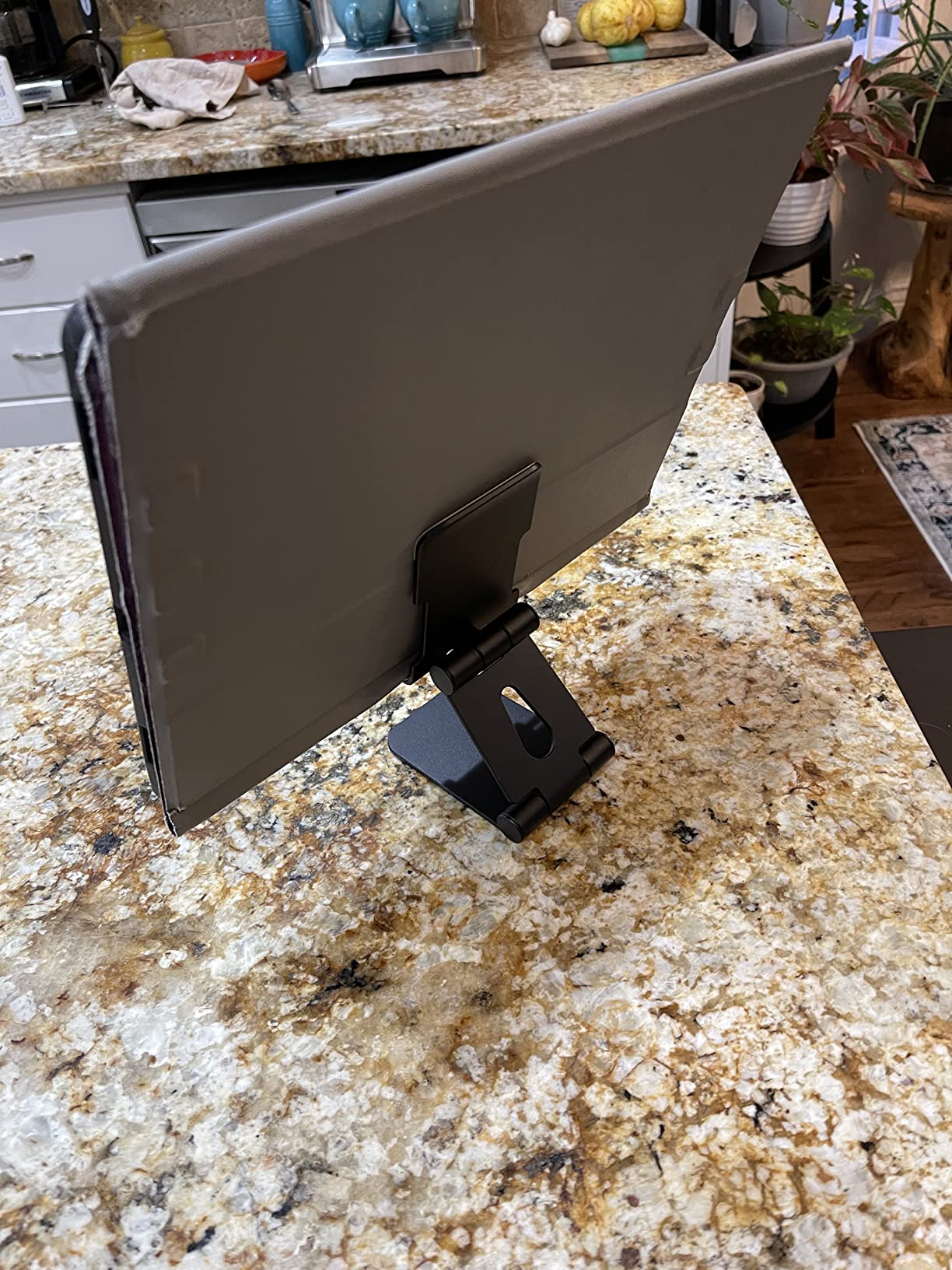 Docking Station Steam Deck Dock: Adjustable Stand 6-in-1 Hub Stream Deck Accessories with HDMI 2.0 4K@60Hz TV/1Gb Ethernet/3*USB-A 3.0/PD 3.0 Fast Charging for Steam, iPad,Other Smart Phones Black customer photo 2