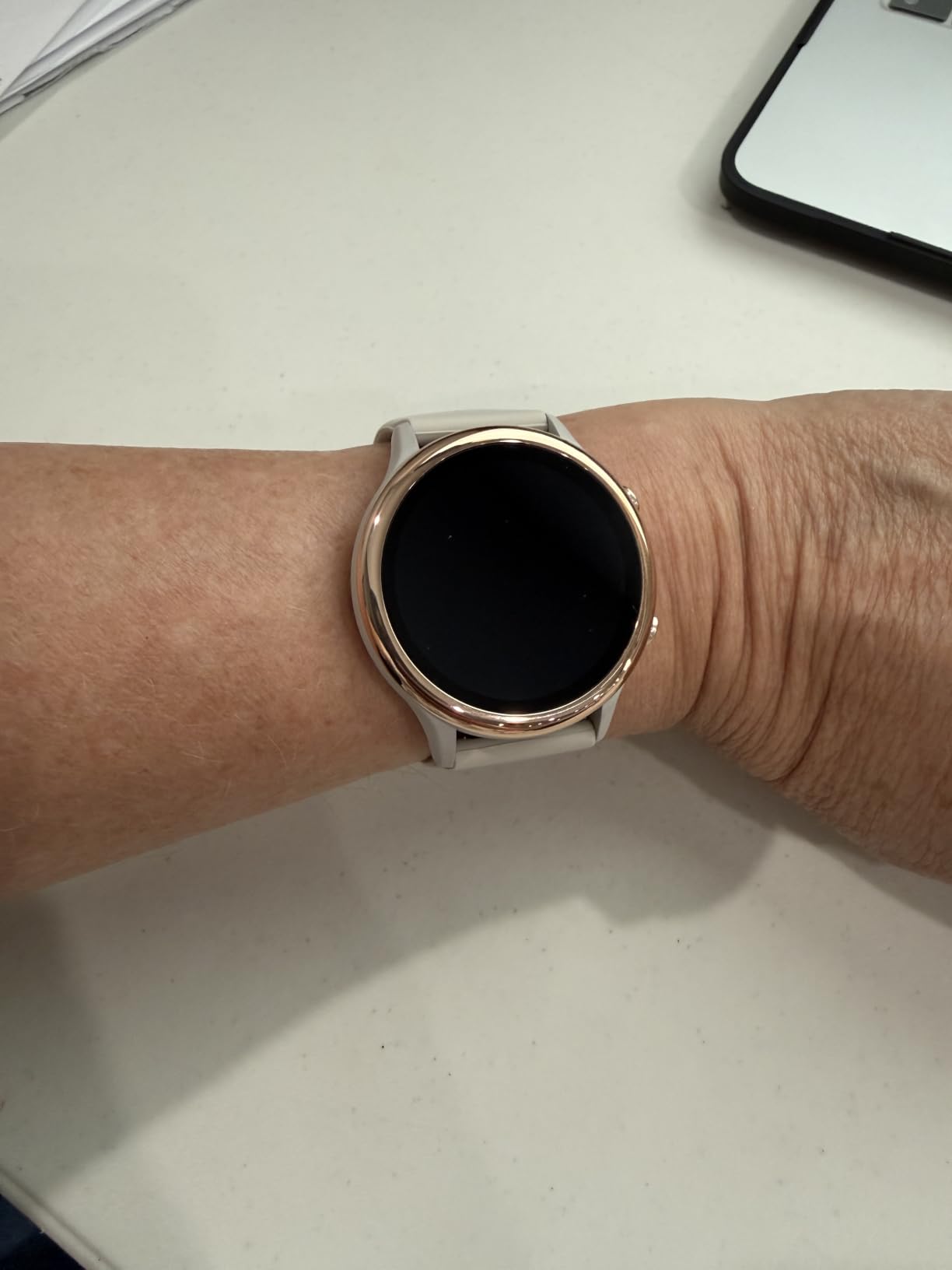 ICOMTOFIT Smart Watches for Women, Fitness Tracker with Heart Rate & SpO2 Monitor customer photo 1