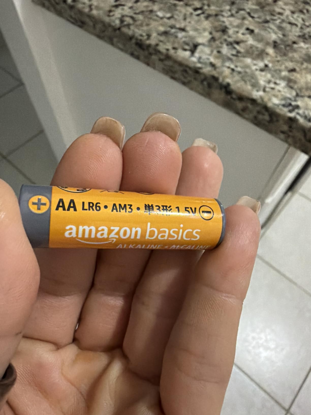 Amazon Basics 48-Pack AA Alkaline High-Performance Batteries, 1.5 Volt, 10-Year Shelf Life, Long-lasting, No Leakage customer photo 1