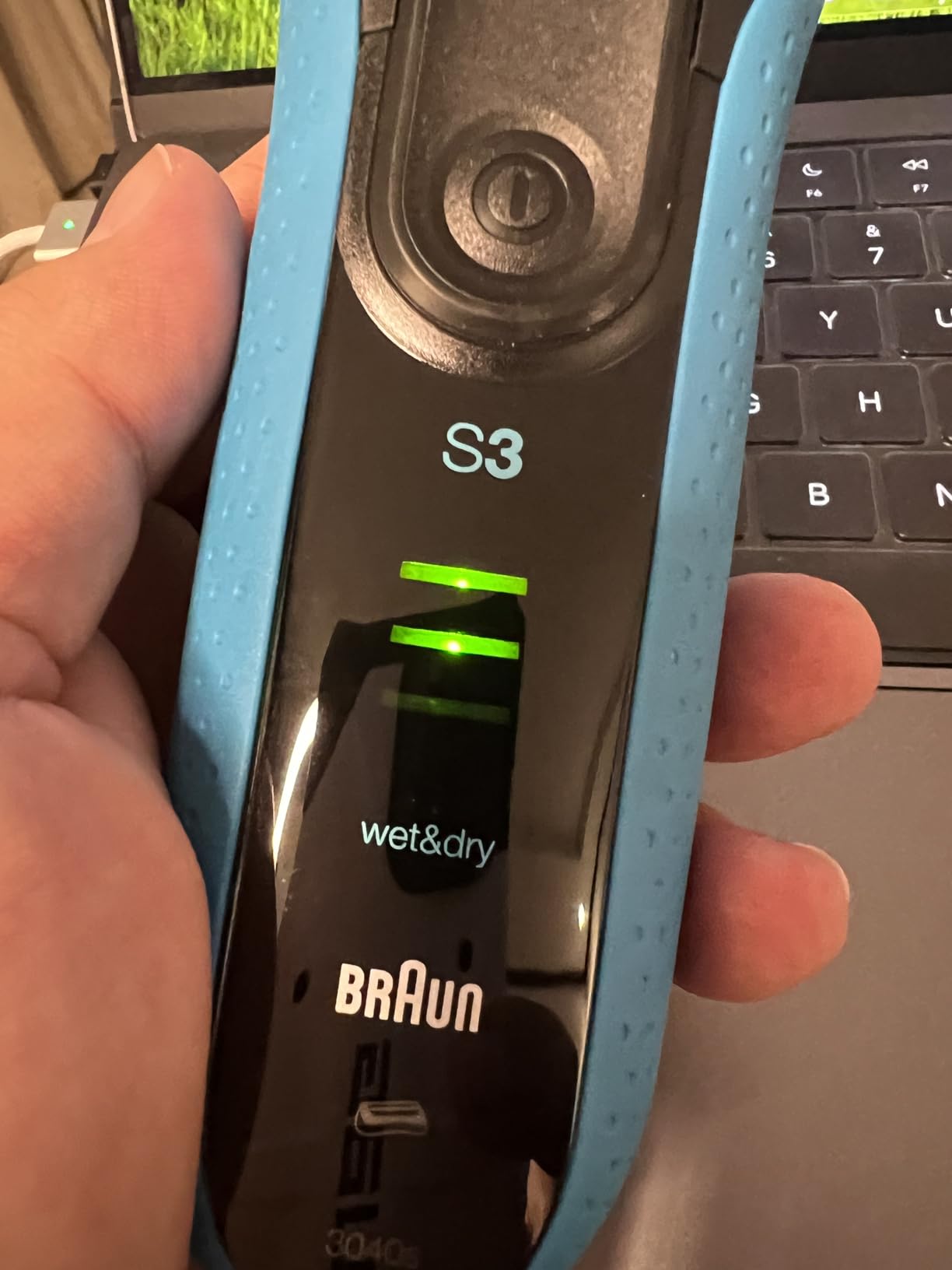 Braun Electric Series 3 Razor with Precision Trimmer, Rechargeable, Wet & Dry Foil Shaver for Men, 45 Minute Runtime, MicroComb and Long Hair Trimmer, Protects Skin from Nicks & Cuts, 4 Piece customer photo 1