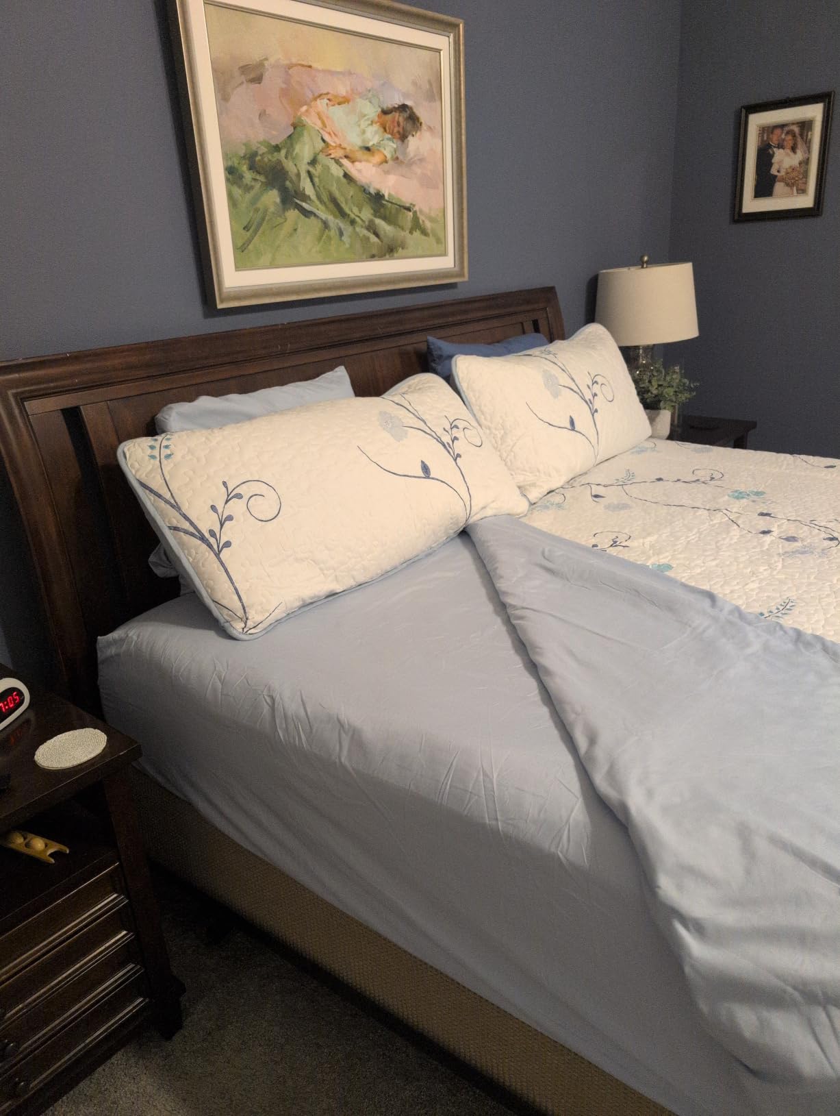 Queen 6 Piece Bed Sheet Set - Comfy, Breathable & Cooling Sheets - White customer photo 1