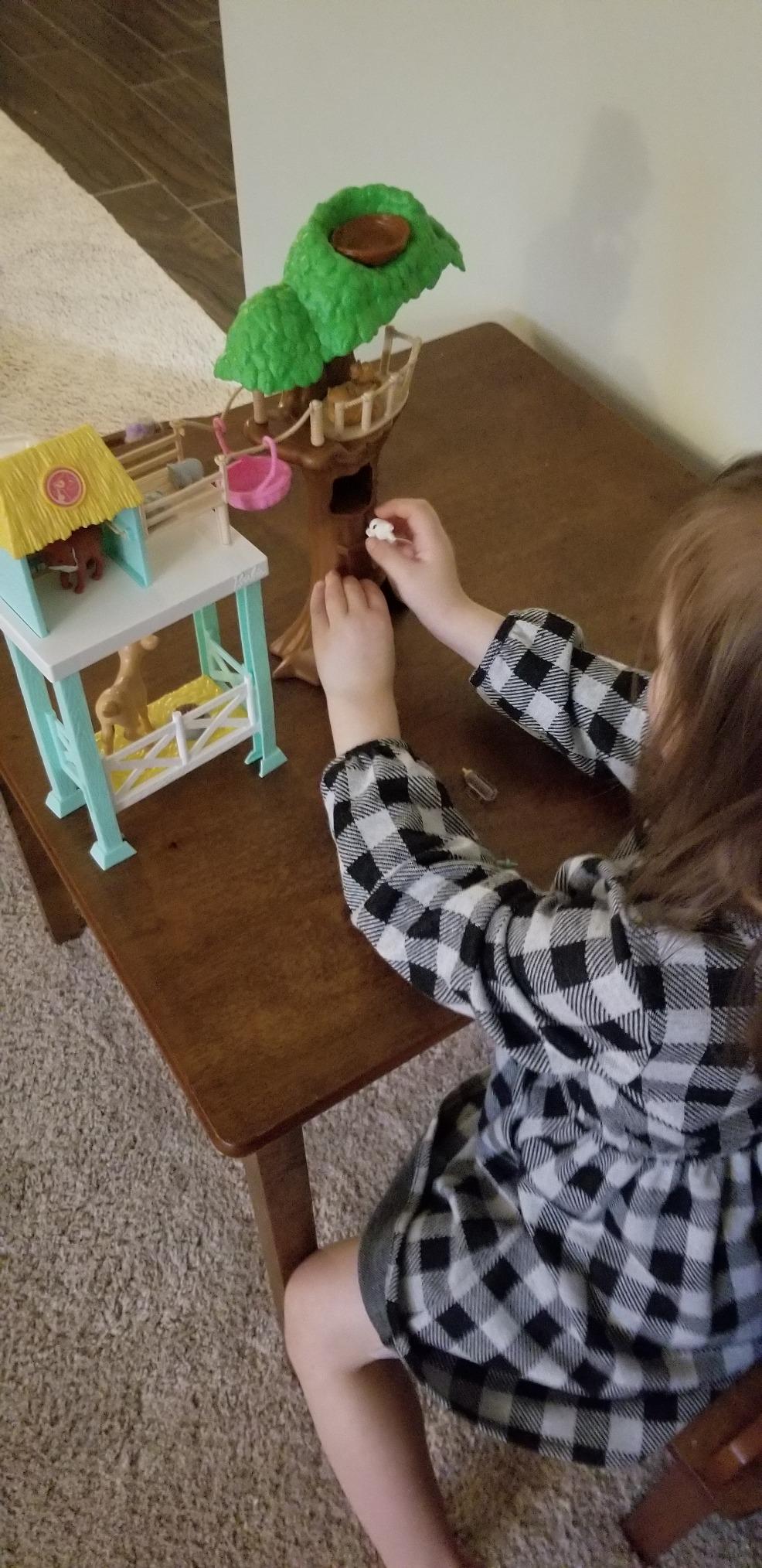 Barbie Vet Doll & Playset, Animal Rescuer Theme with 8 Wildlife Figures, Treehouse, Care Station, Rope Bridge & Accessories customer photo 2